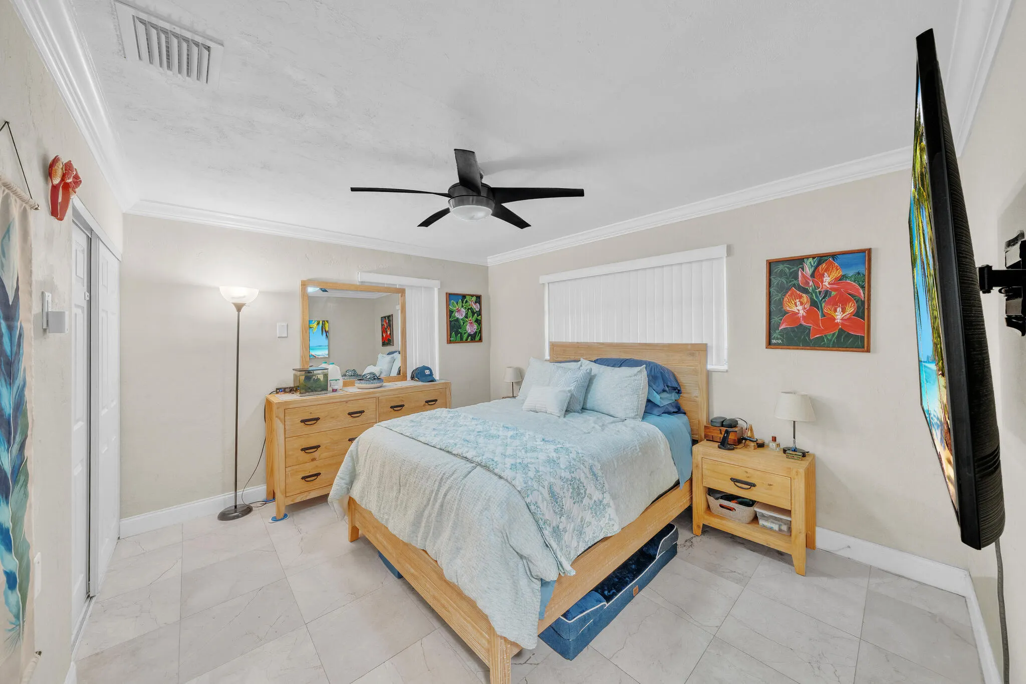 2600 NE 8TH Court