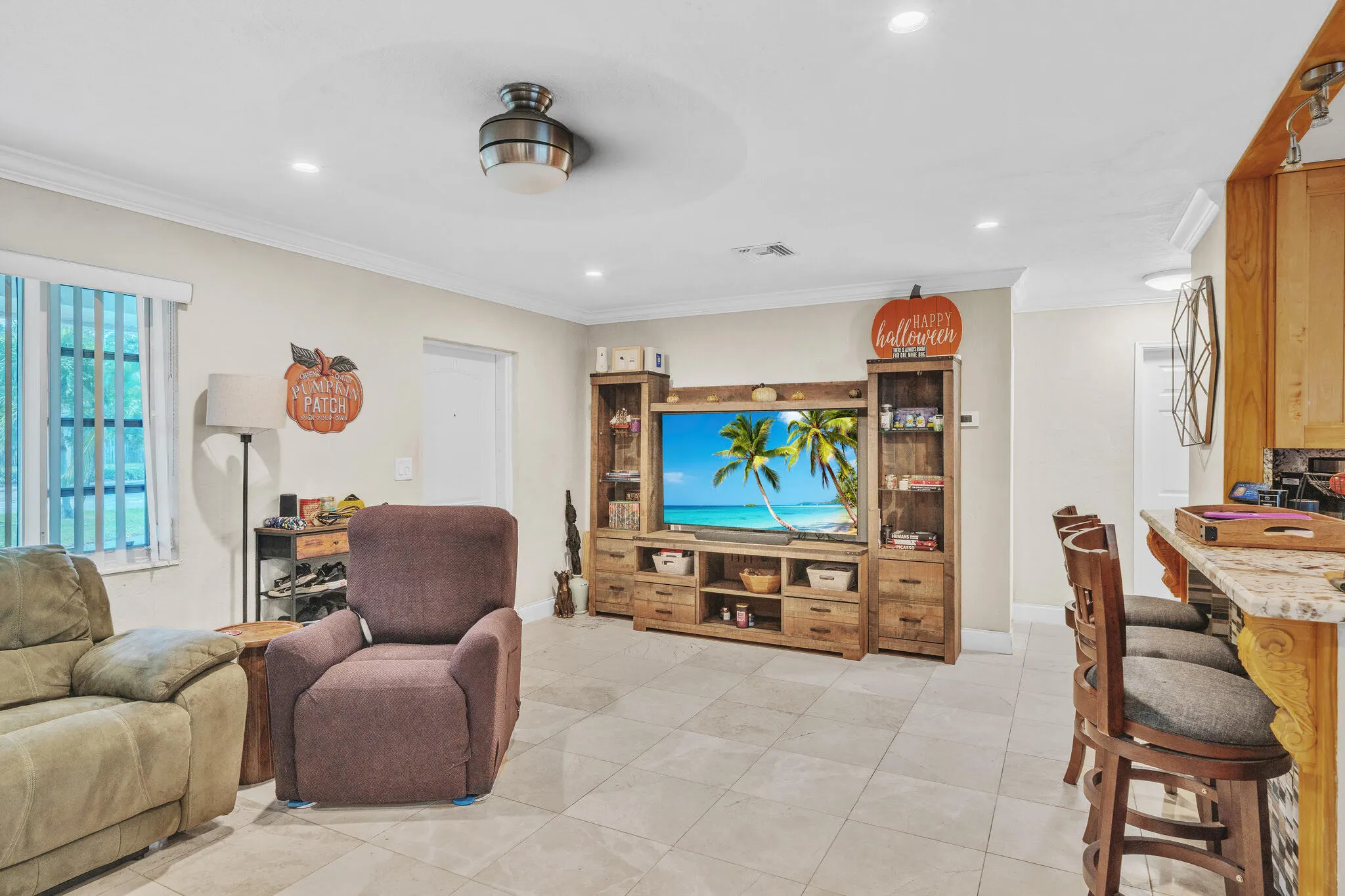 2600 NE 8TH Court
