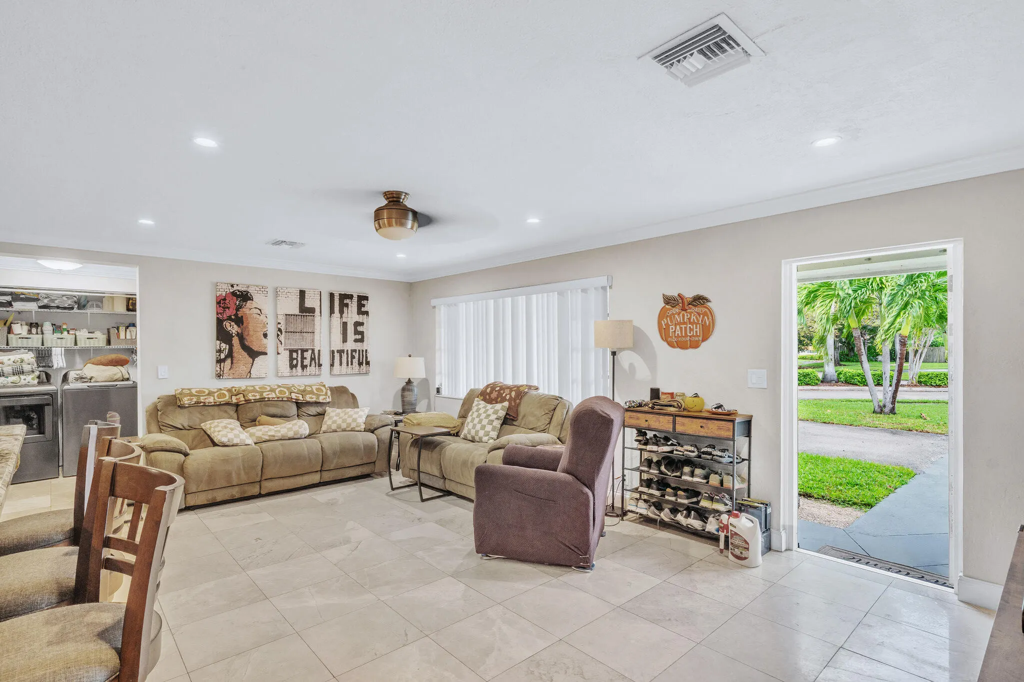 2600 NE 8TH Court