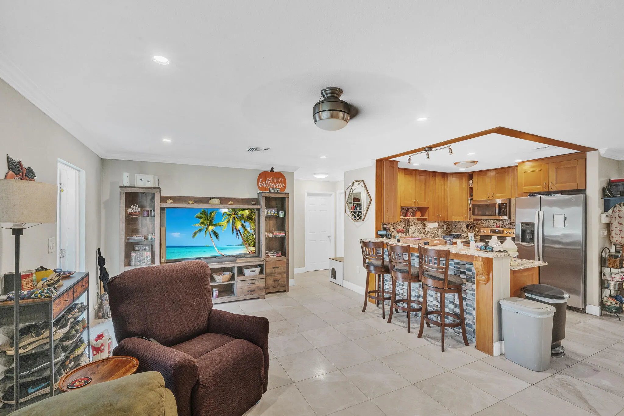 2600 NE 8TH Court