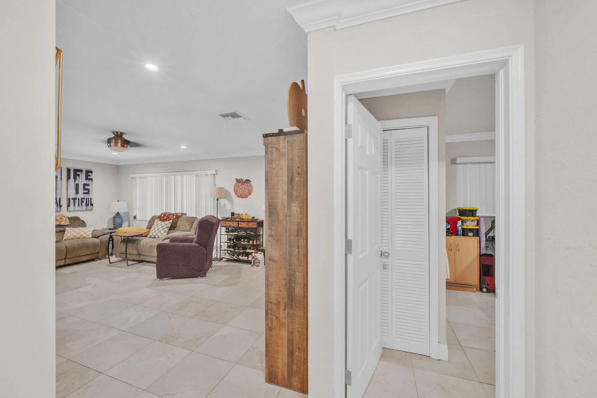 2600 NE 8TH Court