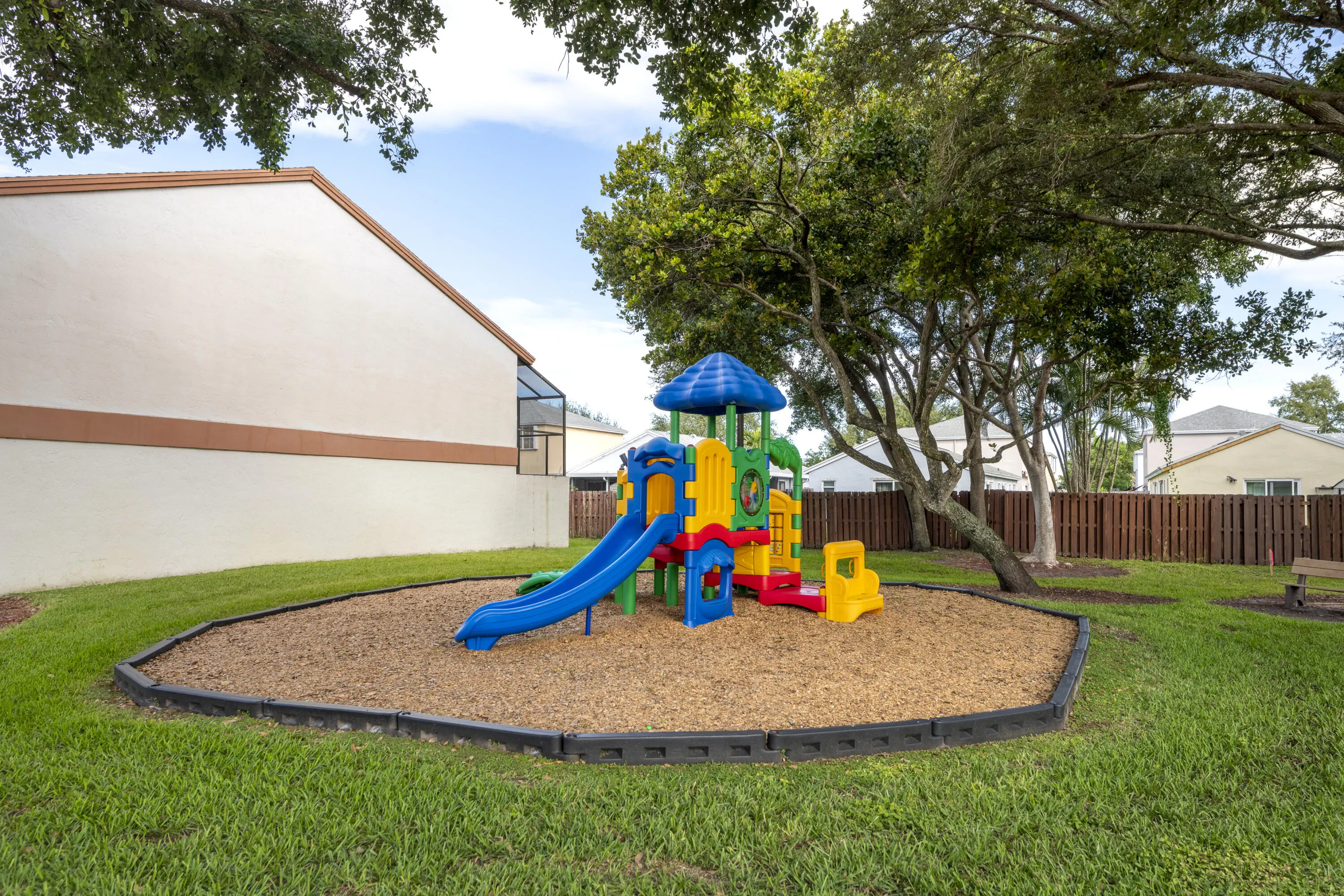 4421 SW 70TH Terrace