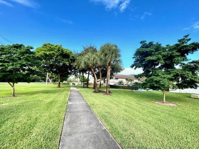 4421 SW 70TH Terrace