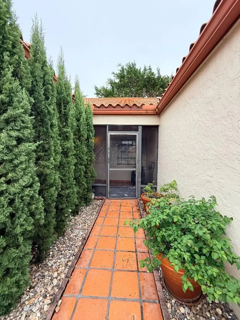 25 Centennial Court
