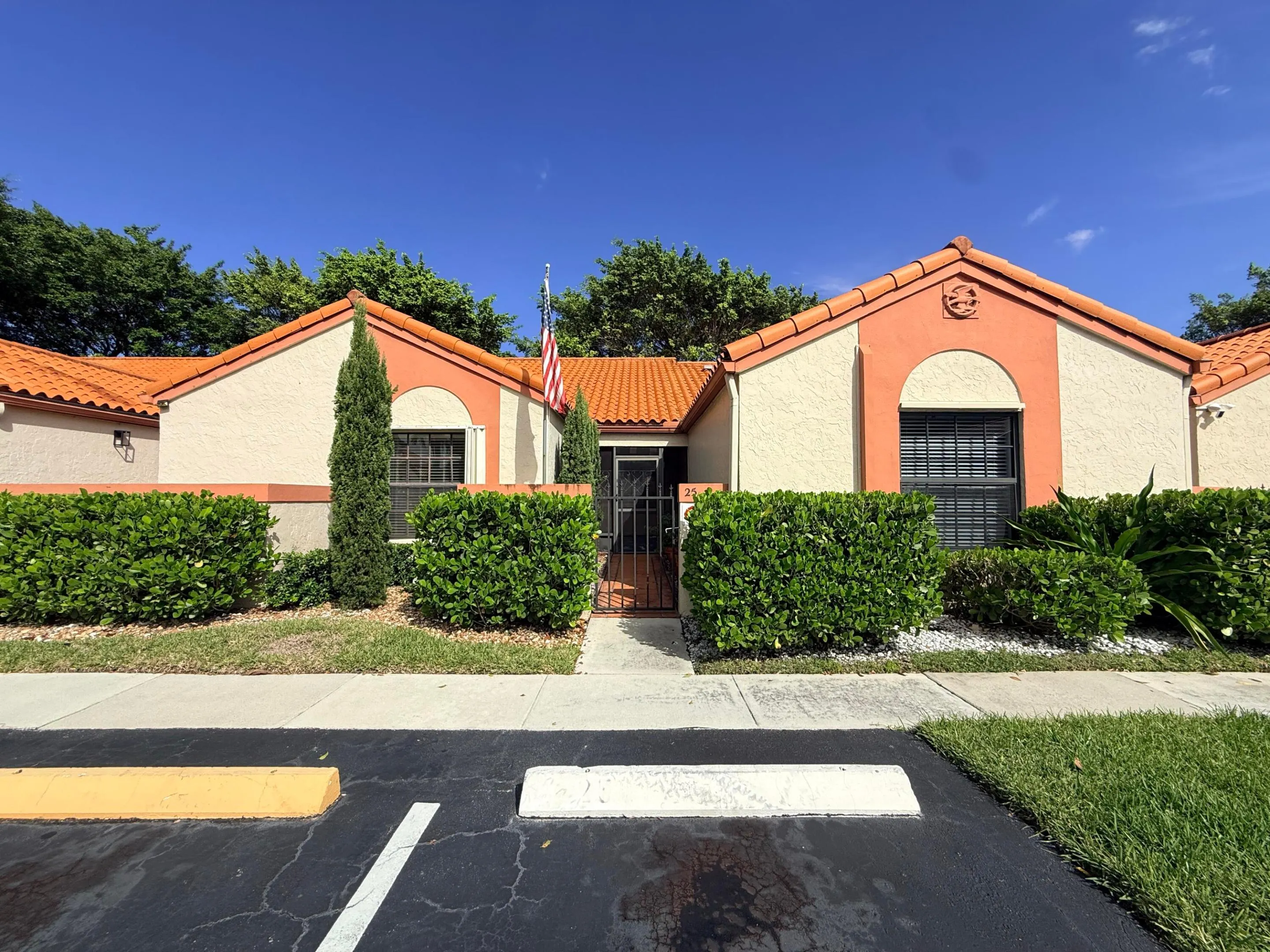 25 Centennial Court