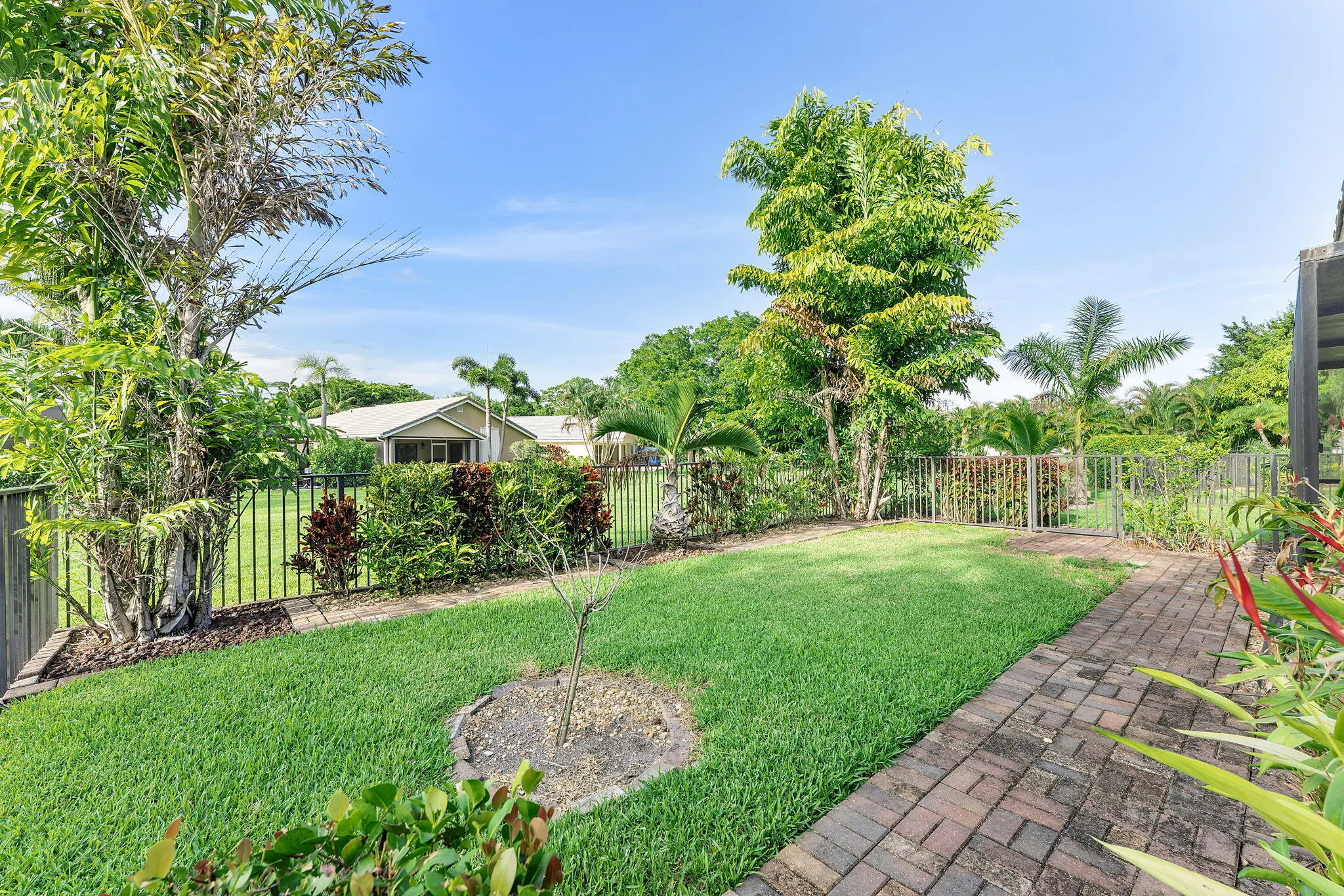 8103 COVINGTON Court