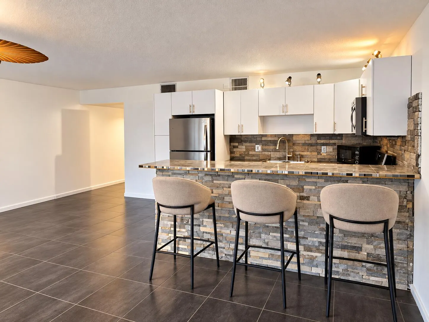 3401 BIMINI Lane #G2