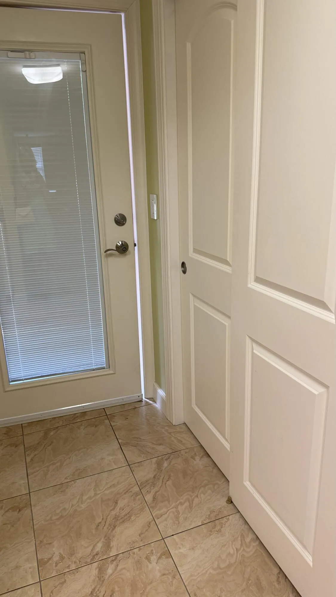 2841 SOMERSET Drive #112