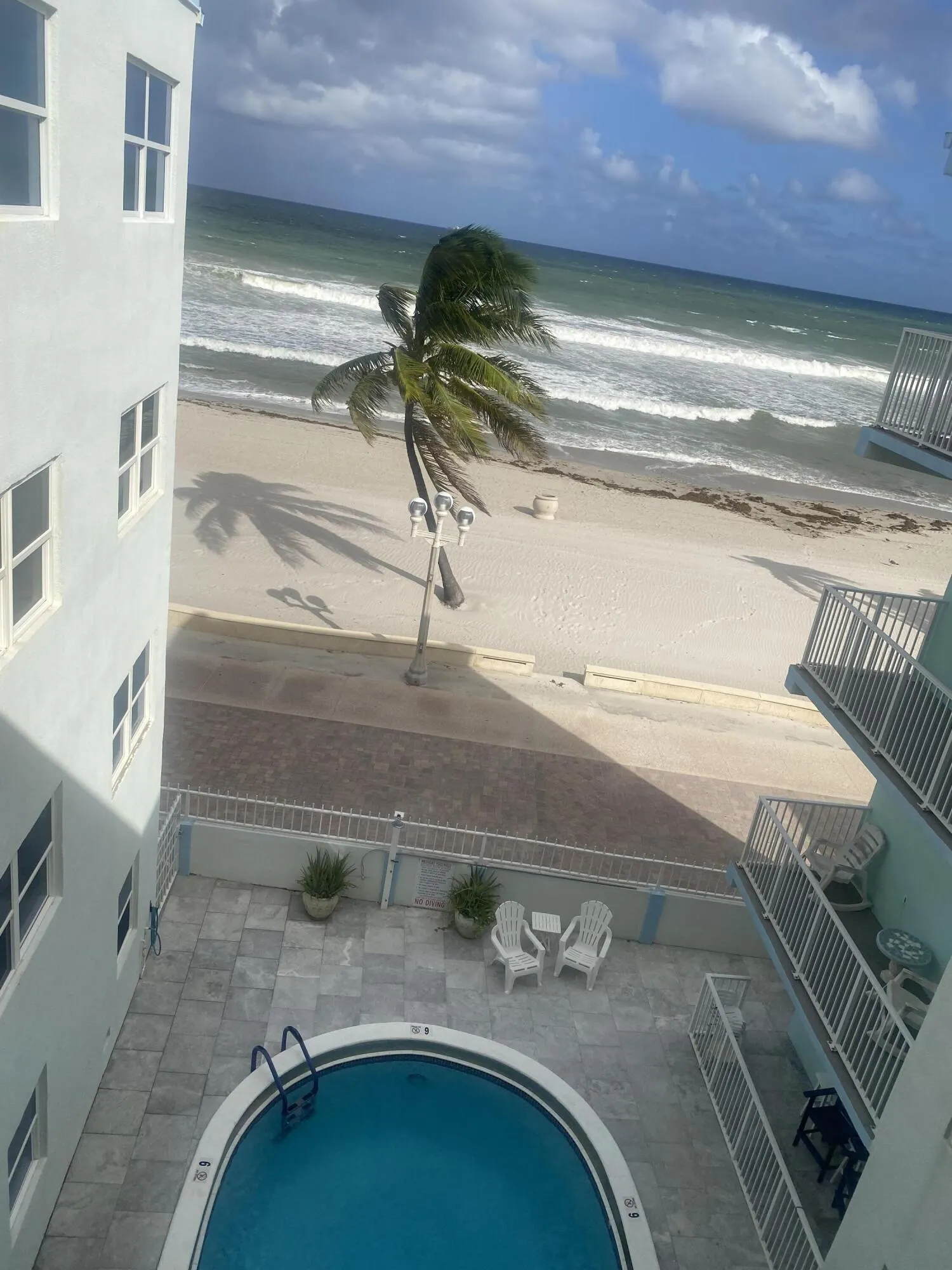 2600 N SURF Road #403