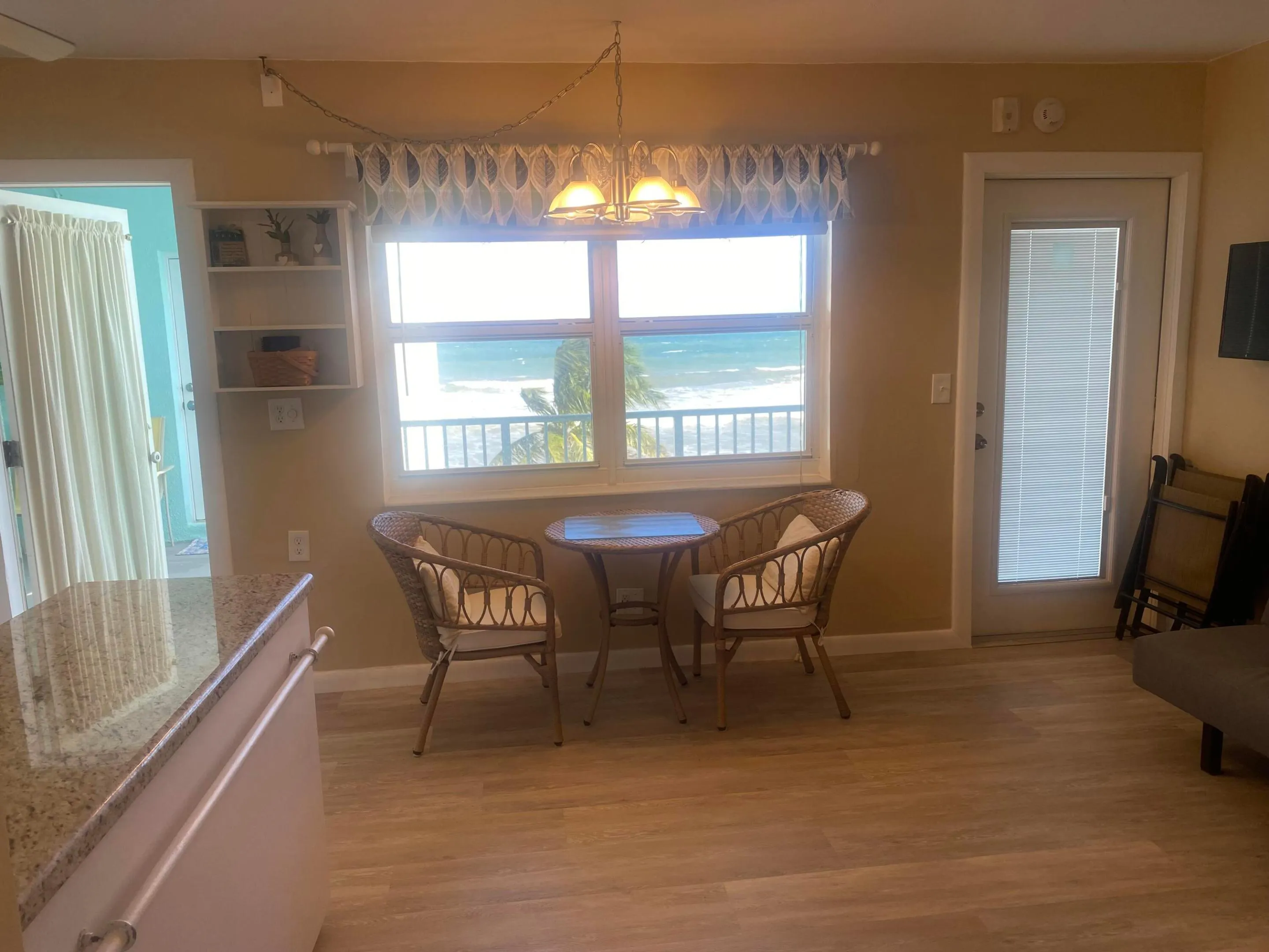 2600 N SURF Road #403