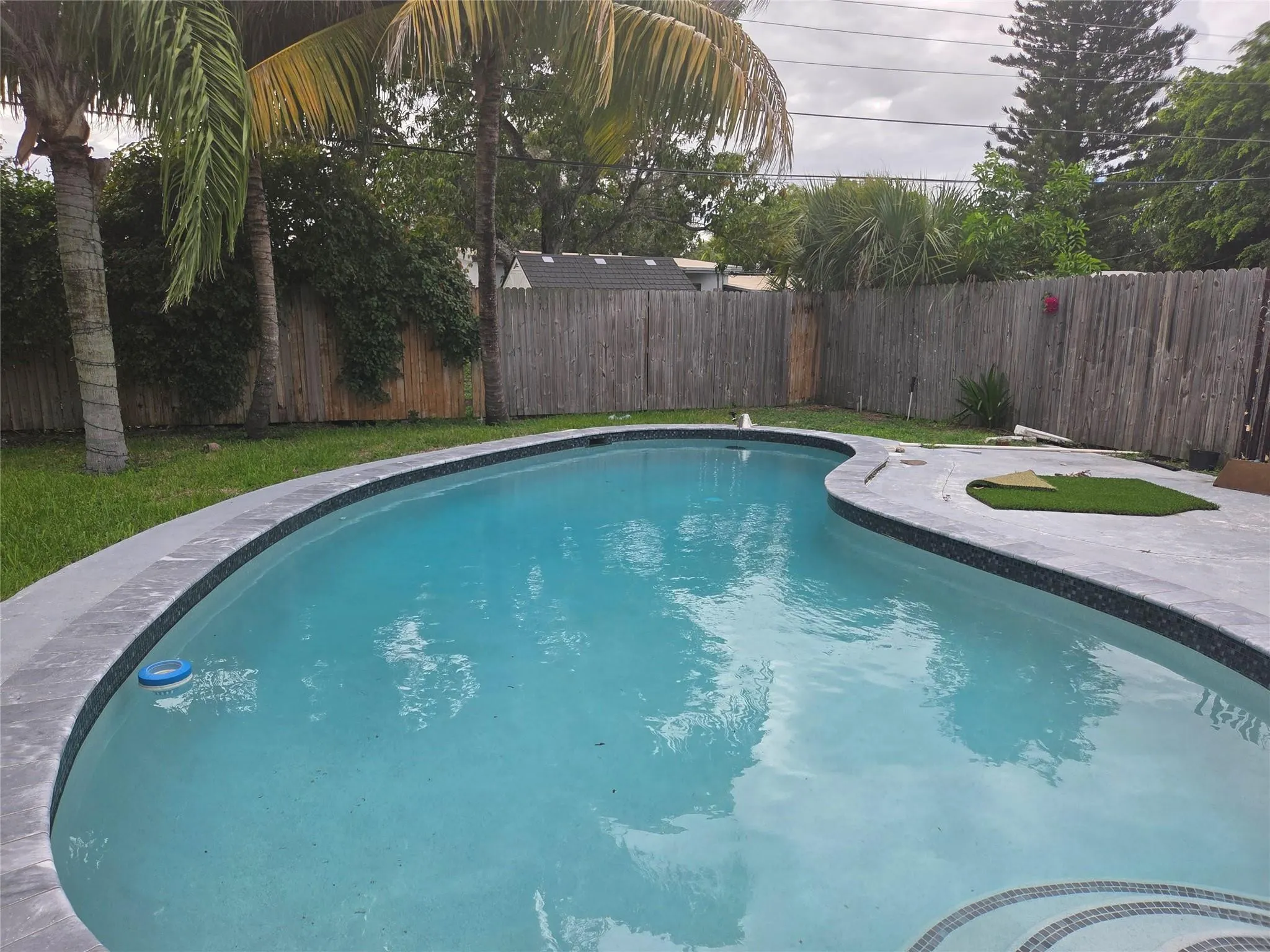 5241 NE 15TH Terrace