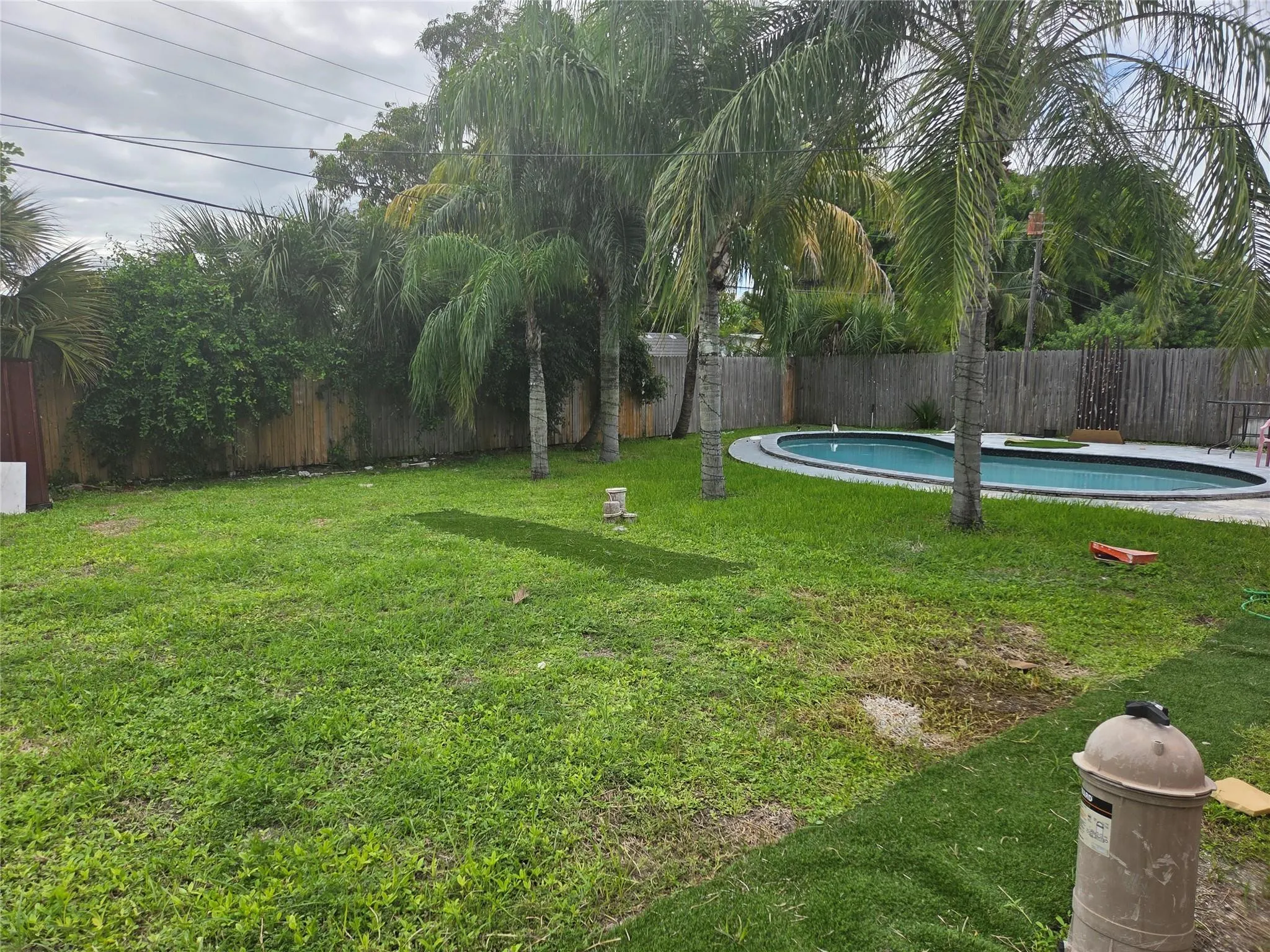 5241 NE 15TH Terrace