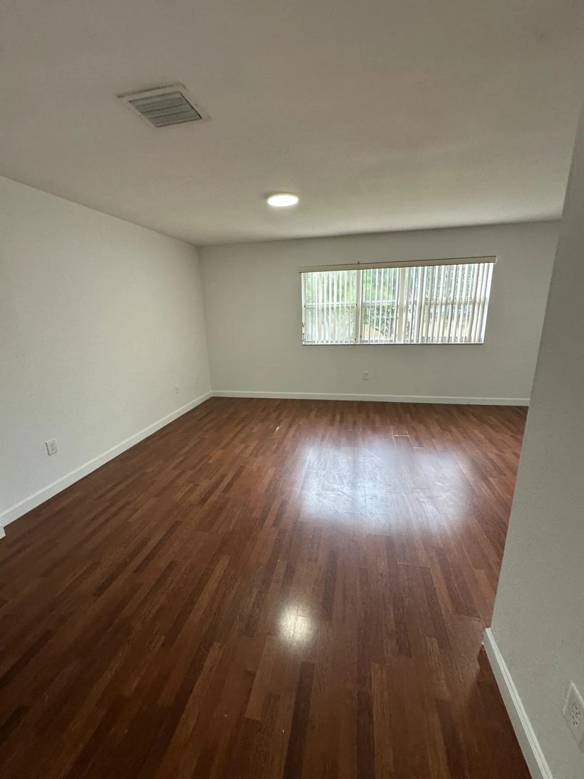 1570 NE 33 Road #201