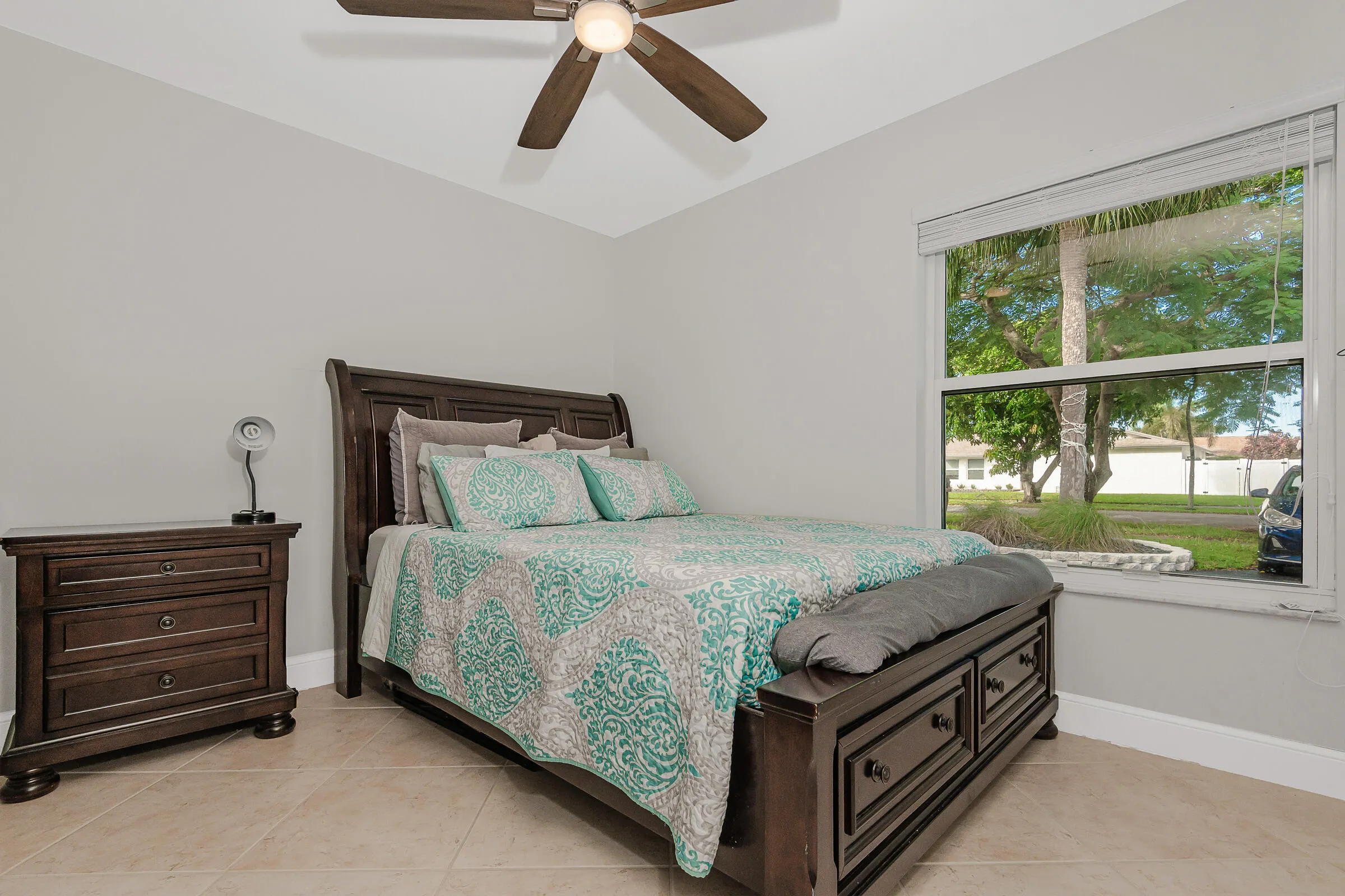 288 NW 39th Way