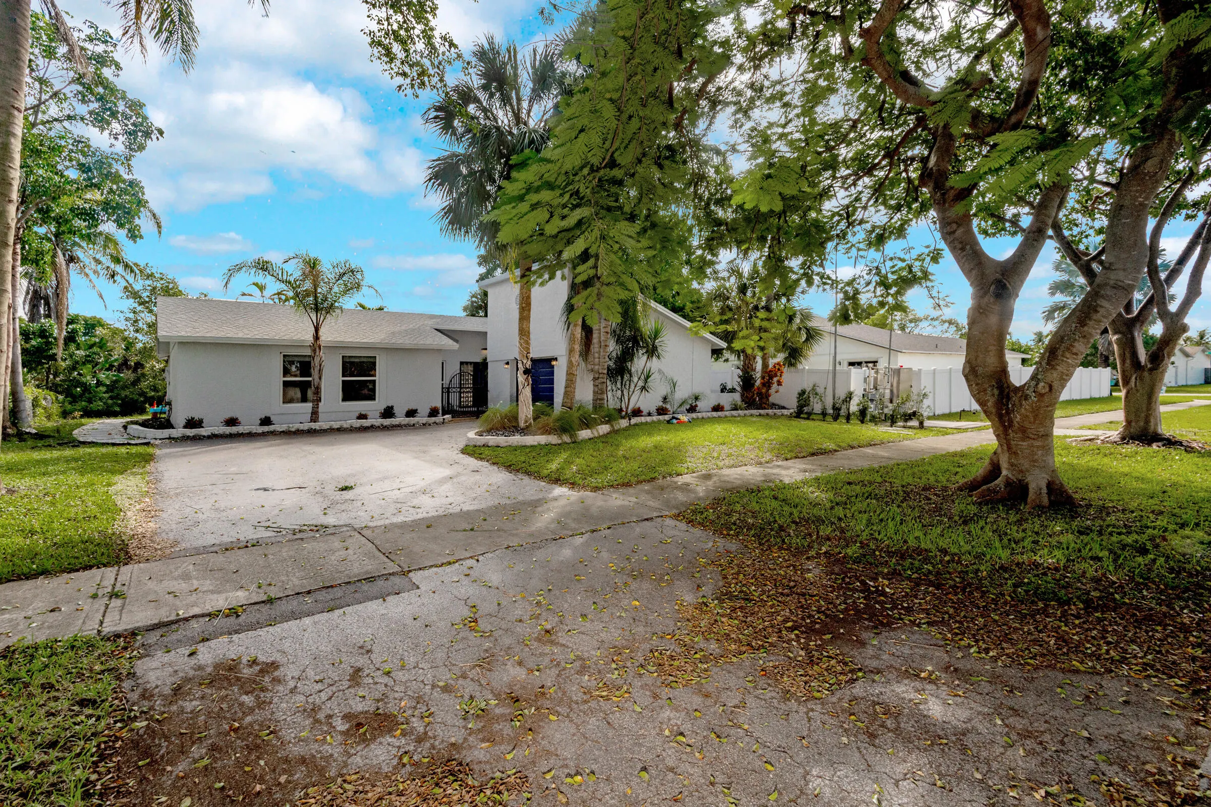 288 NW 39th Way