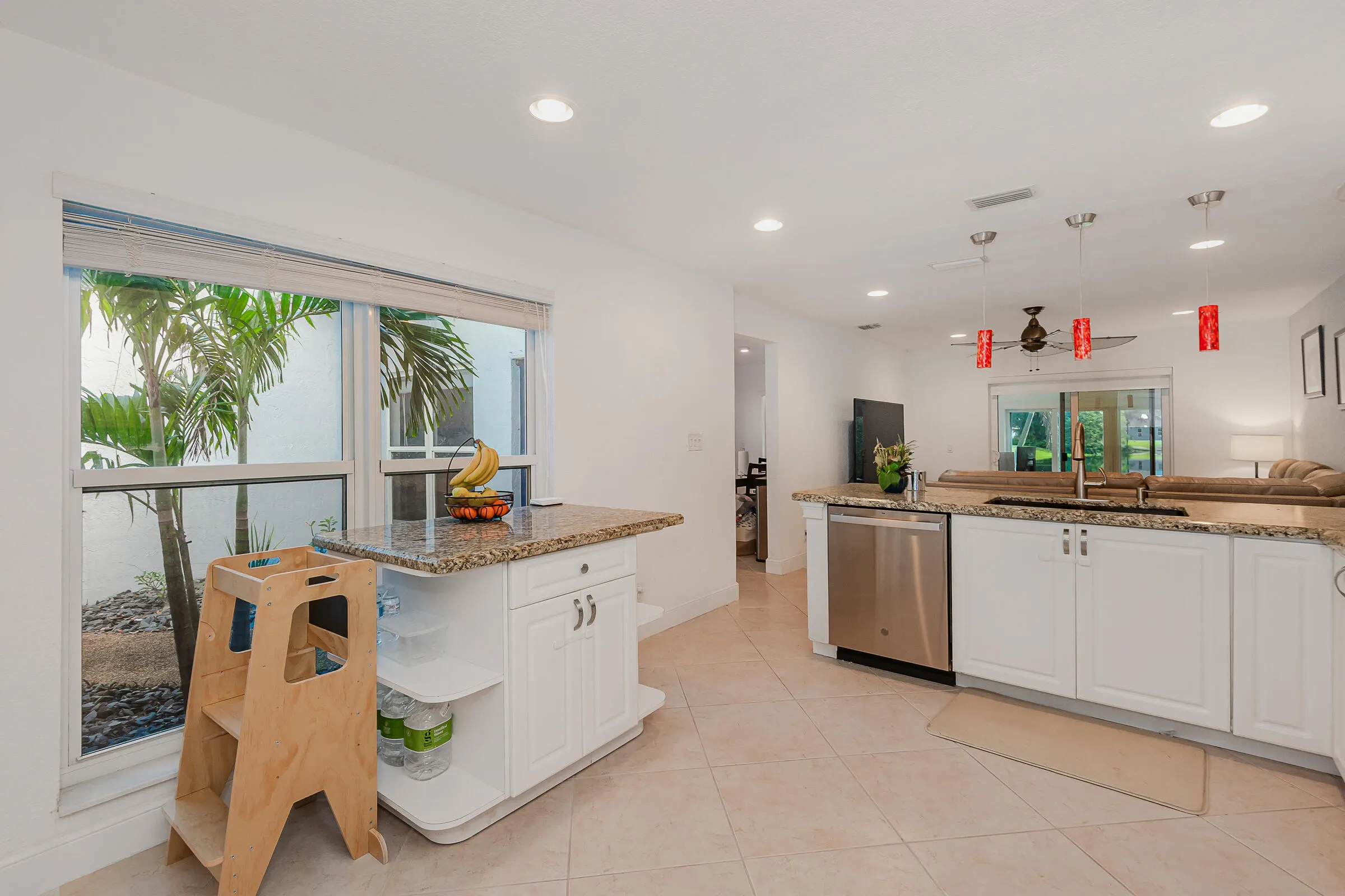 288 NW 39th Way