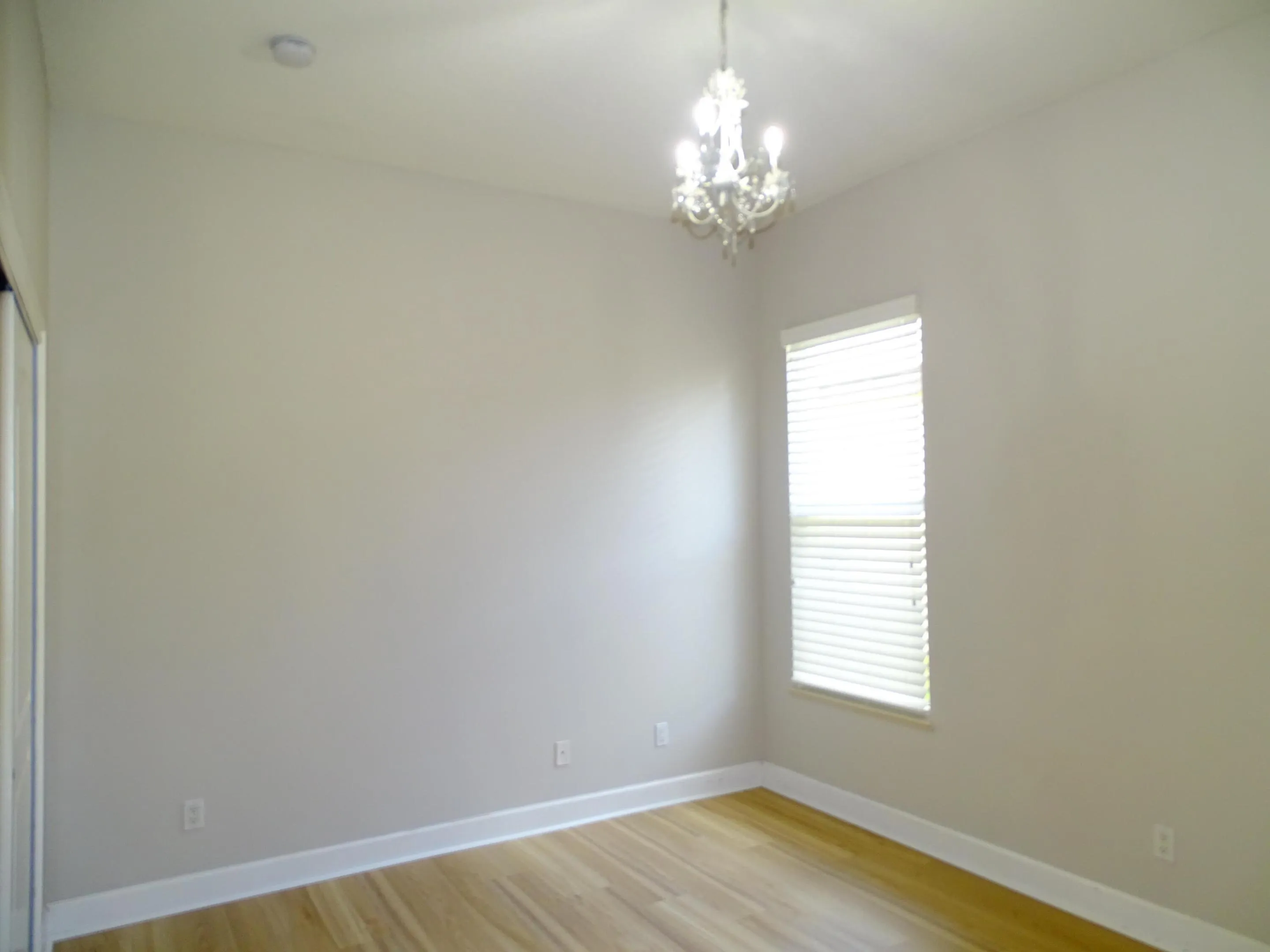 854 SW SAINT TROPEZ Court