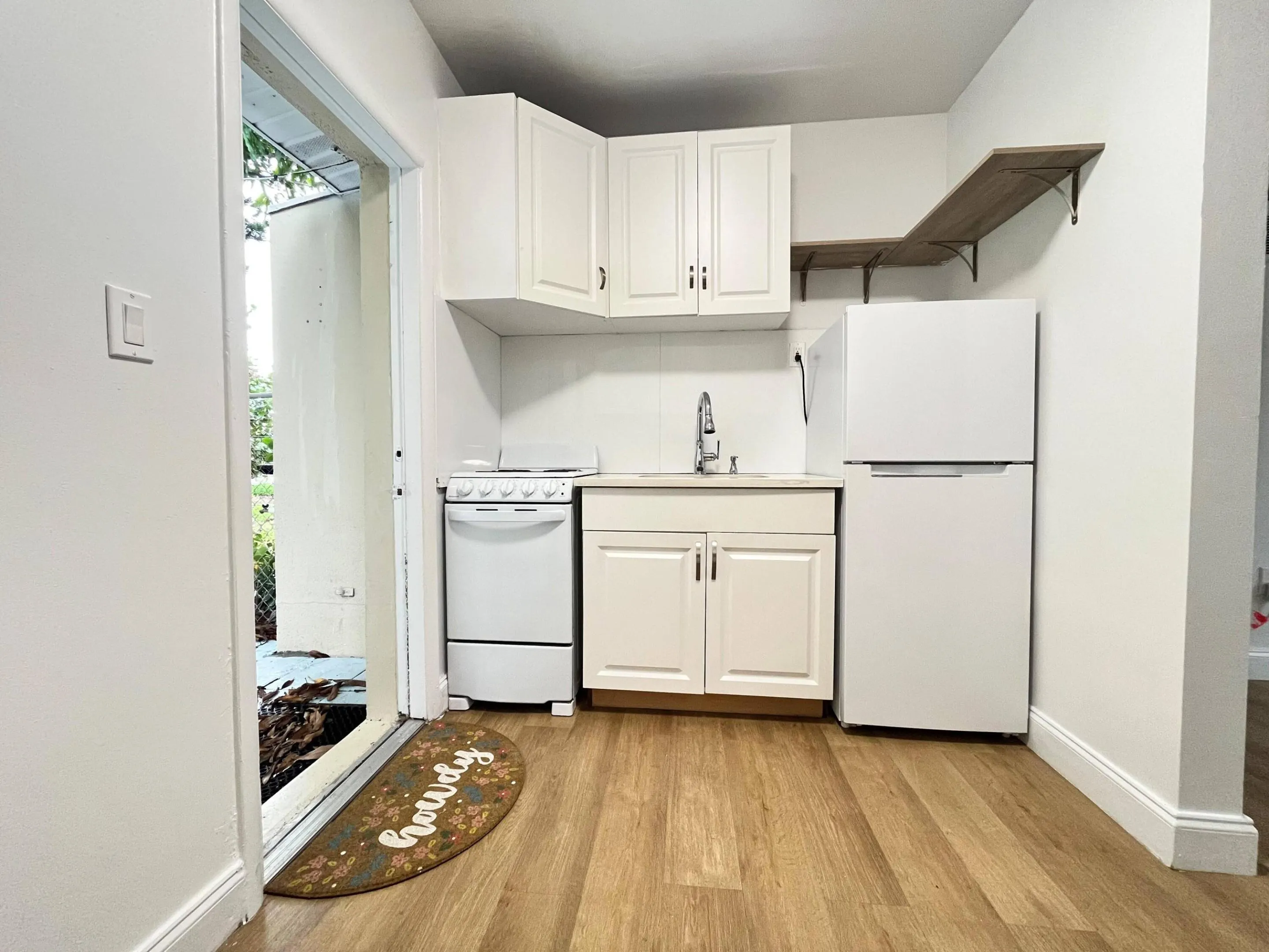 1302 S FEDERAL Highway #1