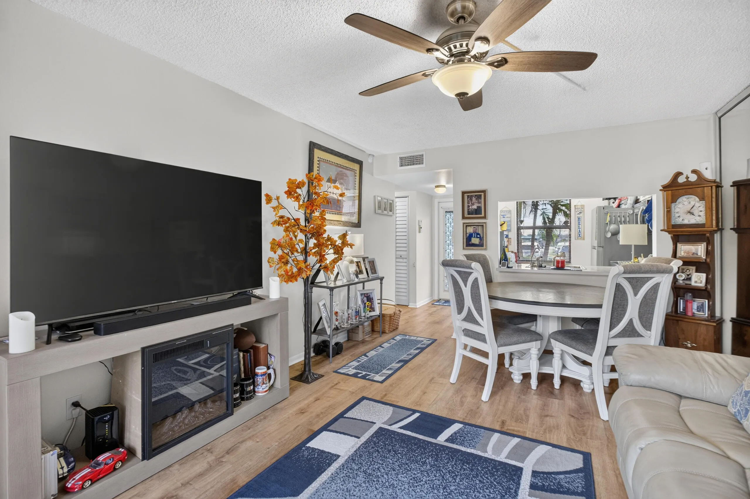 2793 NW 104TH Avenue #105