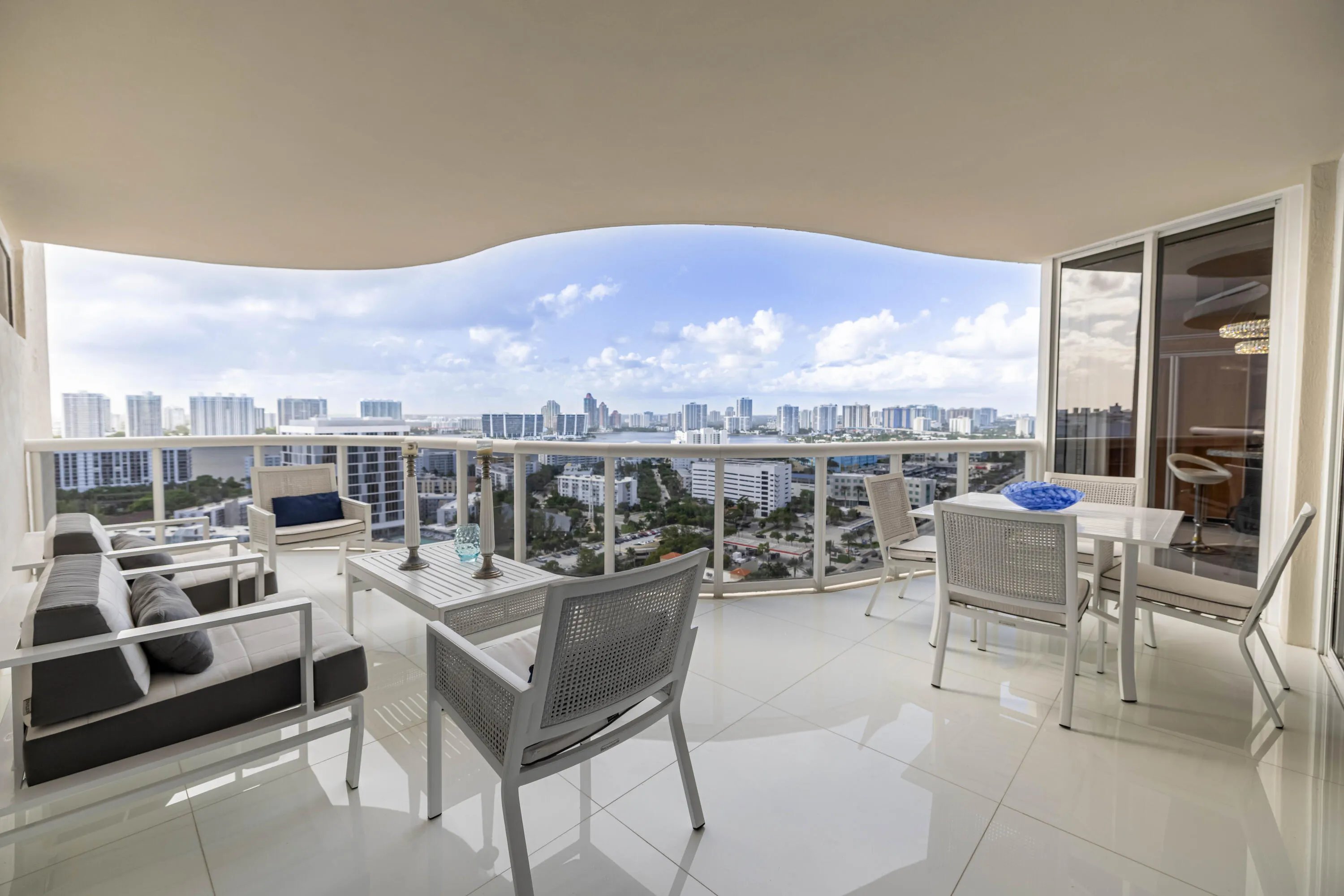 17555 COLLINS Avenue #2305
