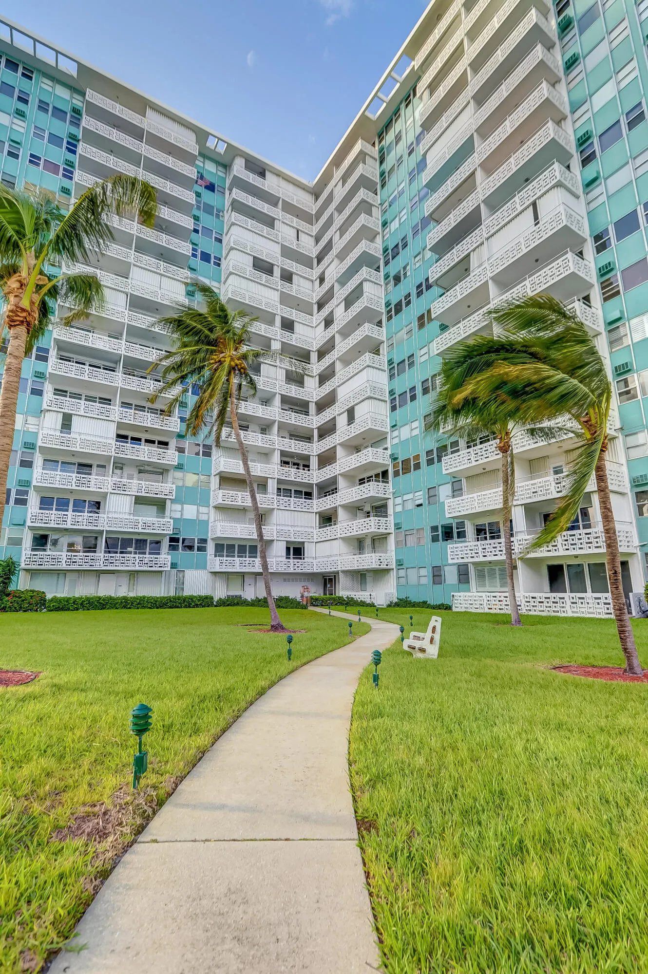 1900 S OCEAN Drive #1503