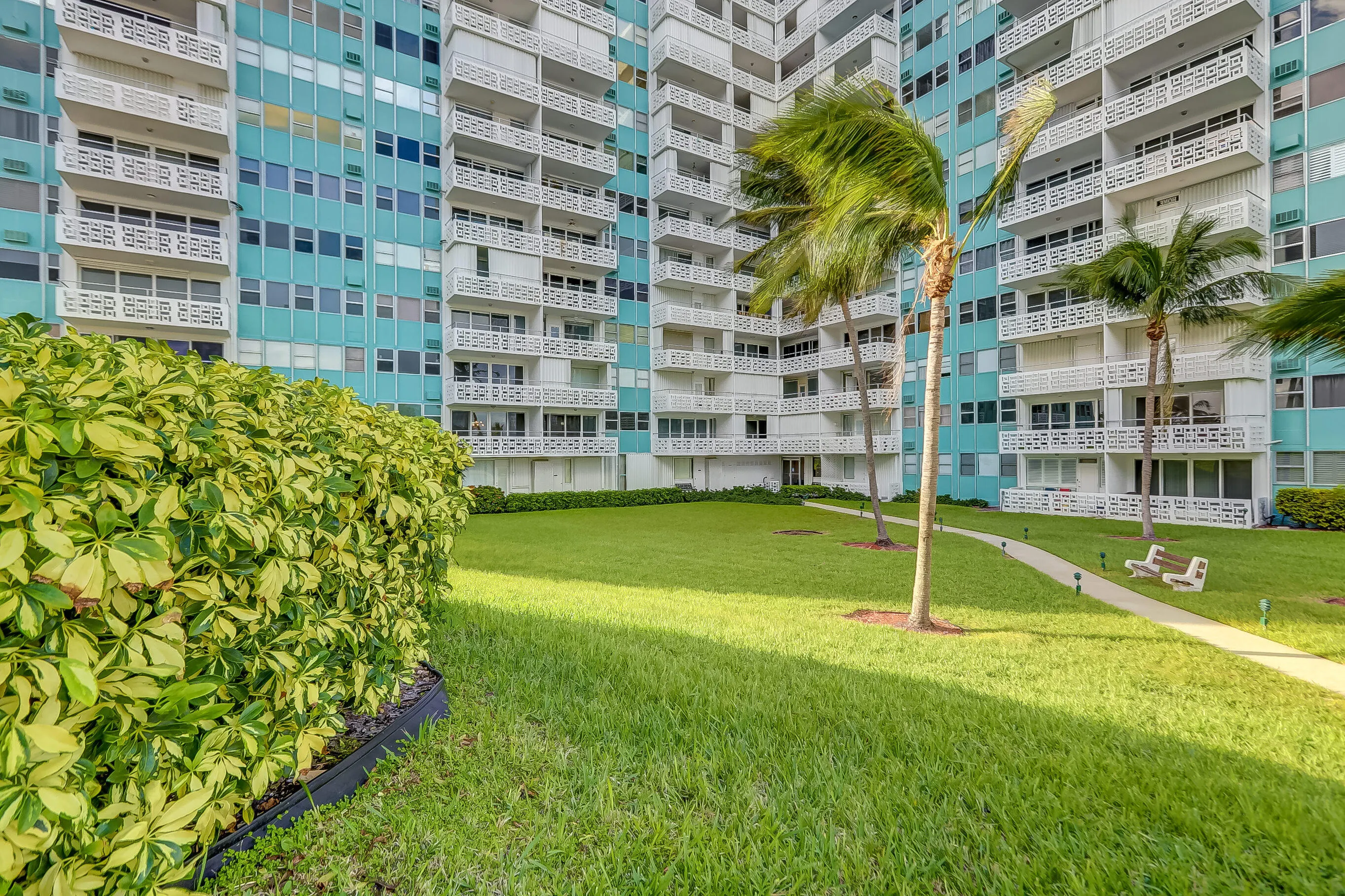 1900 S OCEAN Drive #1503