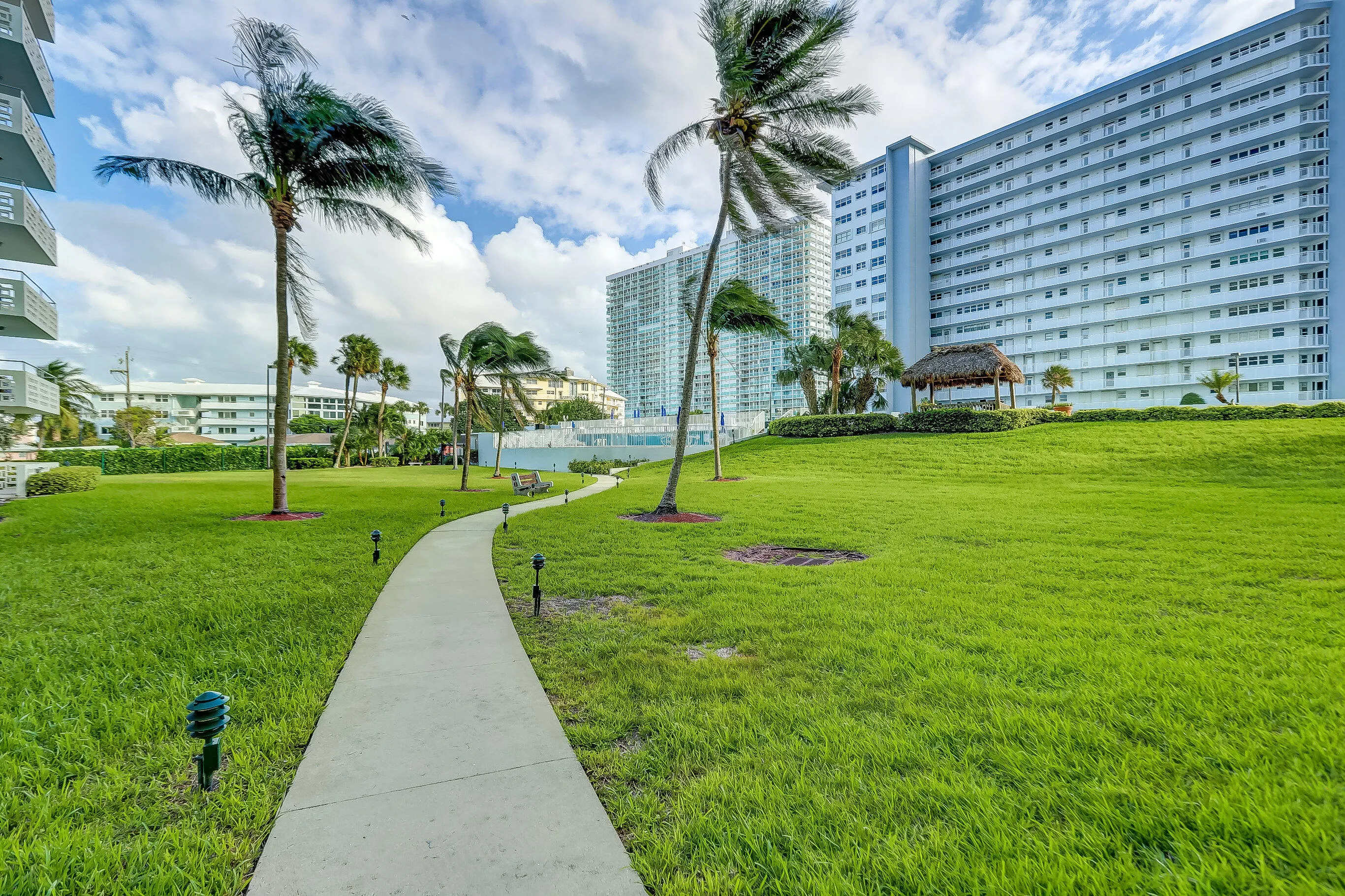 1900 S OCEAN Drive #1503