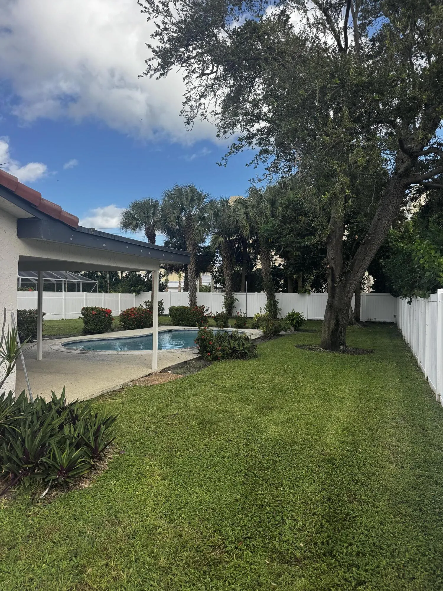 807 NW 7TH Street
