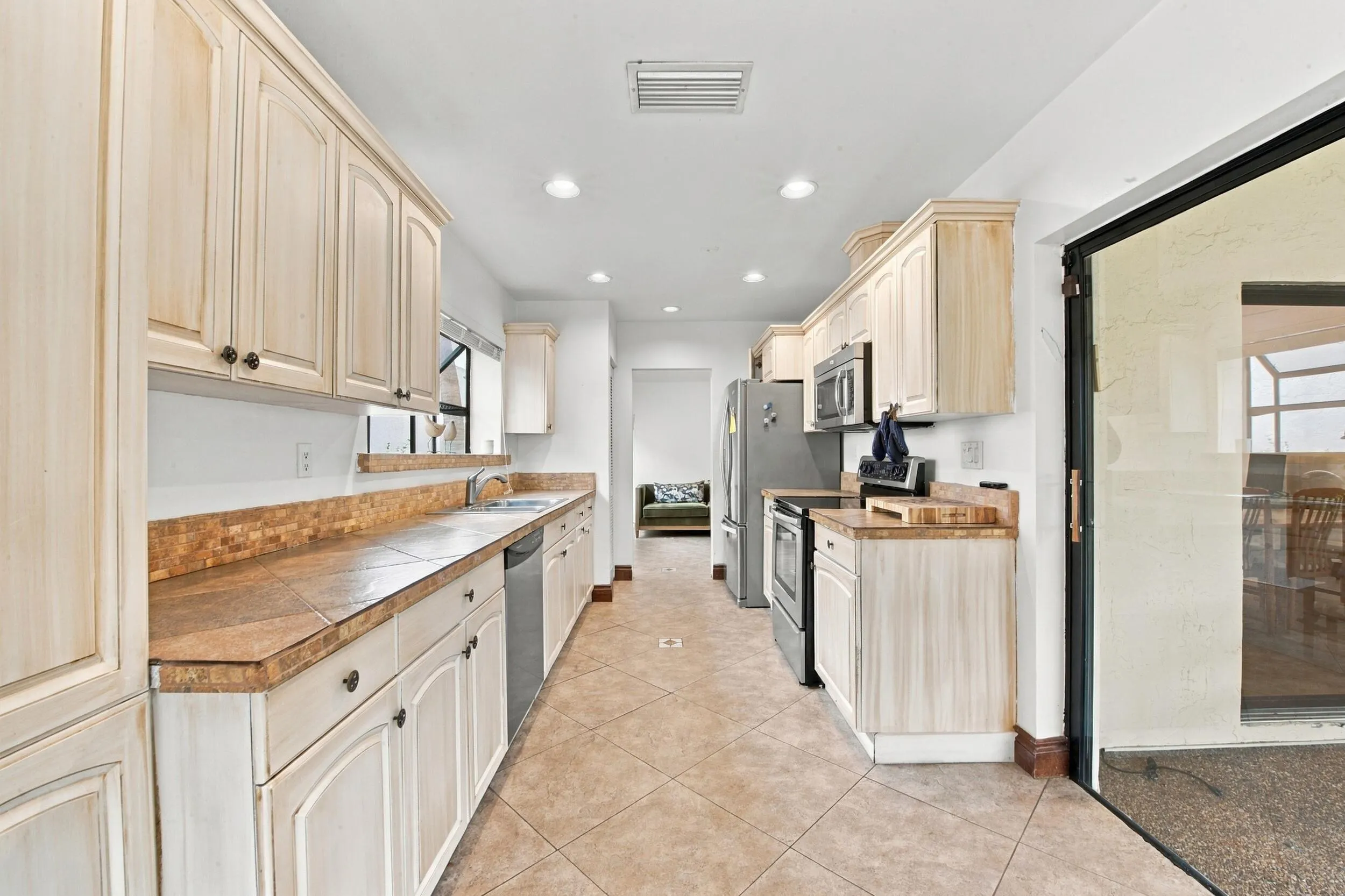 6755 LAGO VISTA Terrace