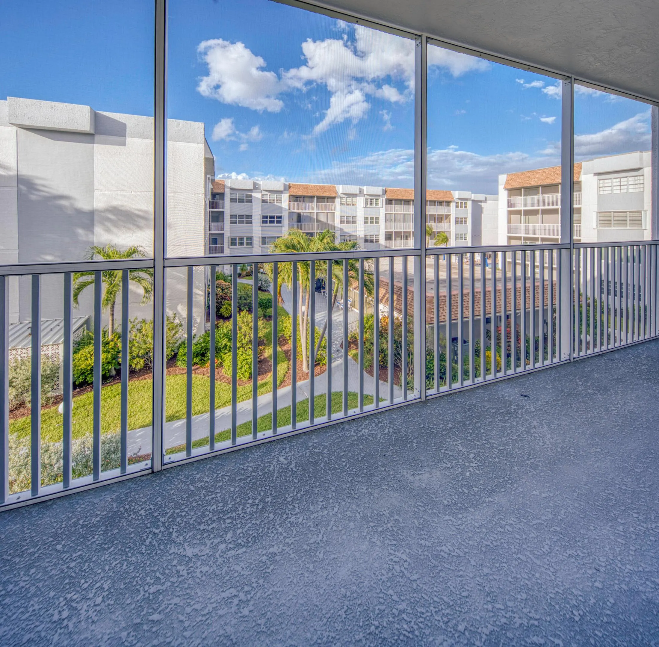1516 S LAKESIDE Drive #310