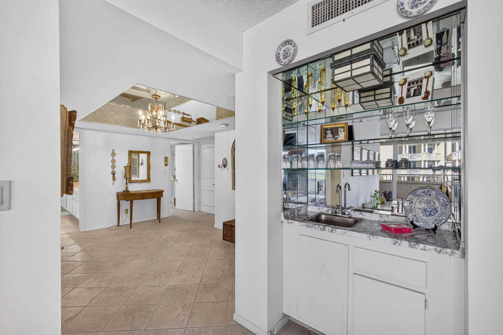 5280 N OCEAN Drive #4D
