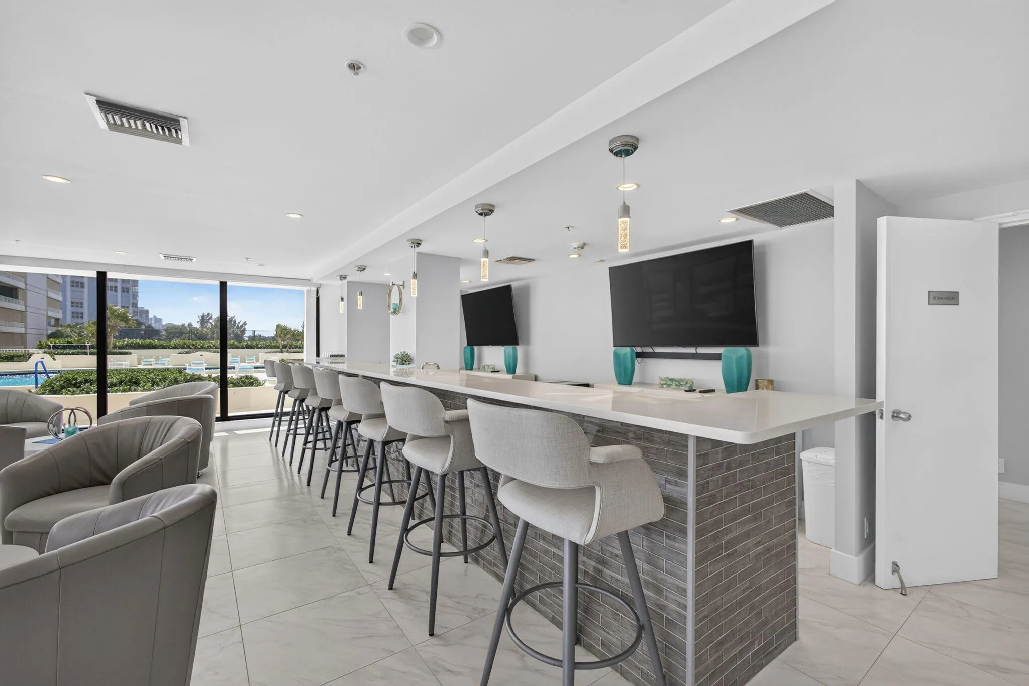 5280 N OCEAN Drive #4D