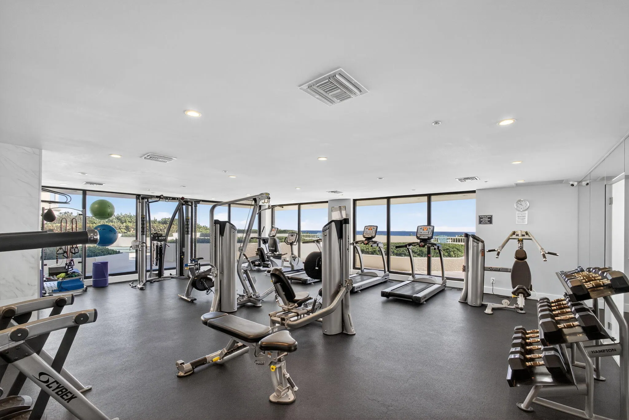 5280 N OCEAN Drive #4D