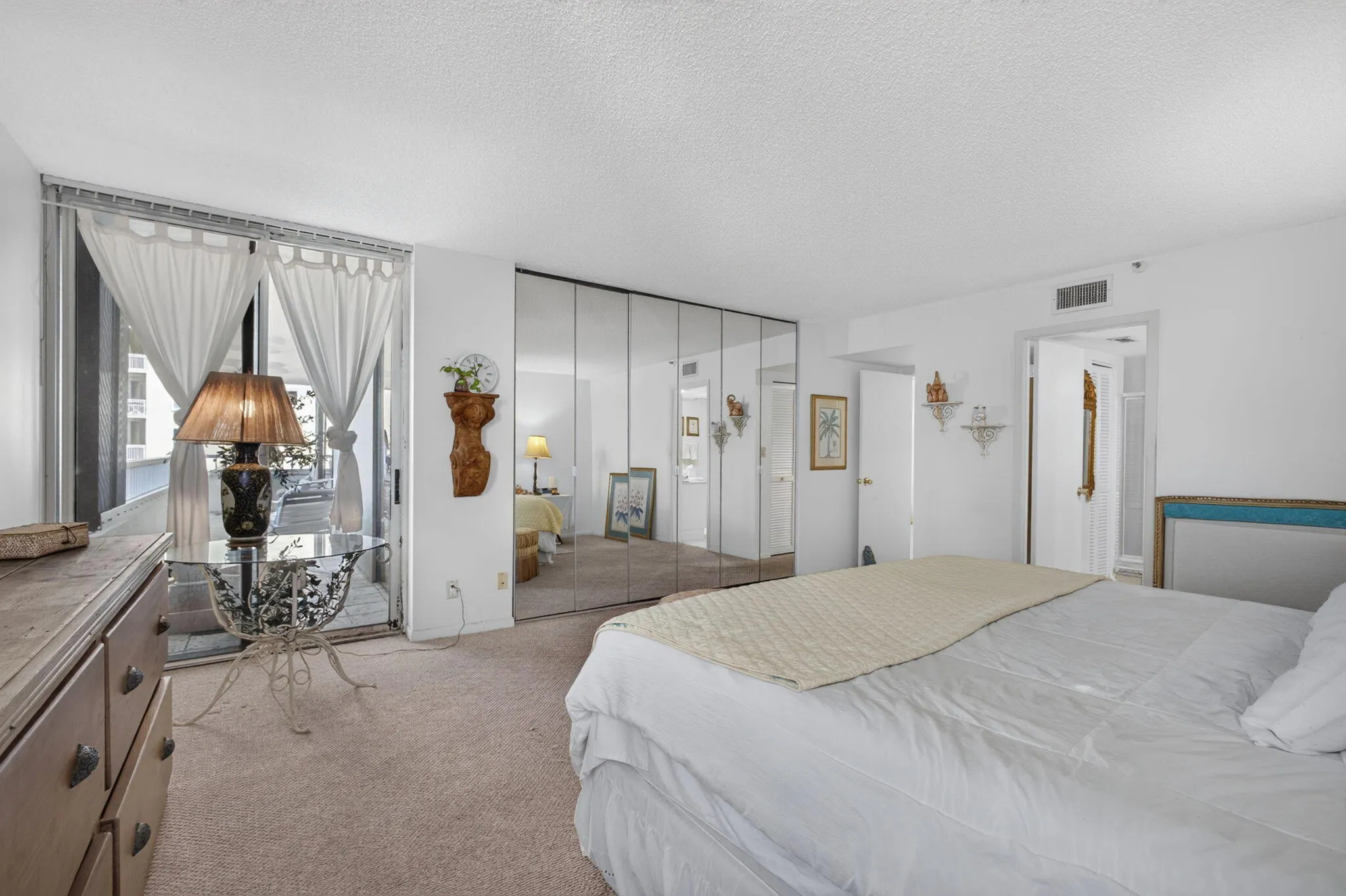 5280 N OCEAN Drive #4D
