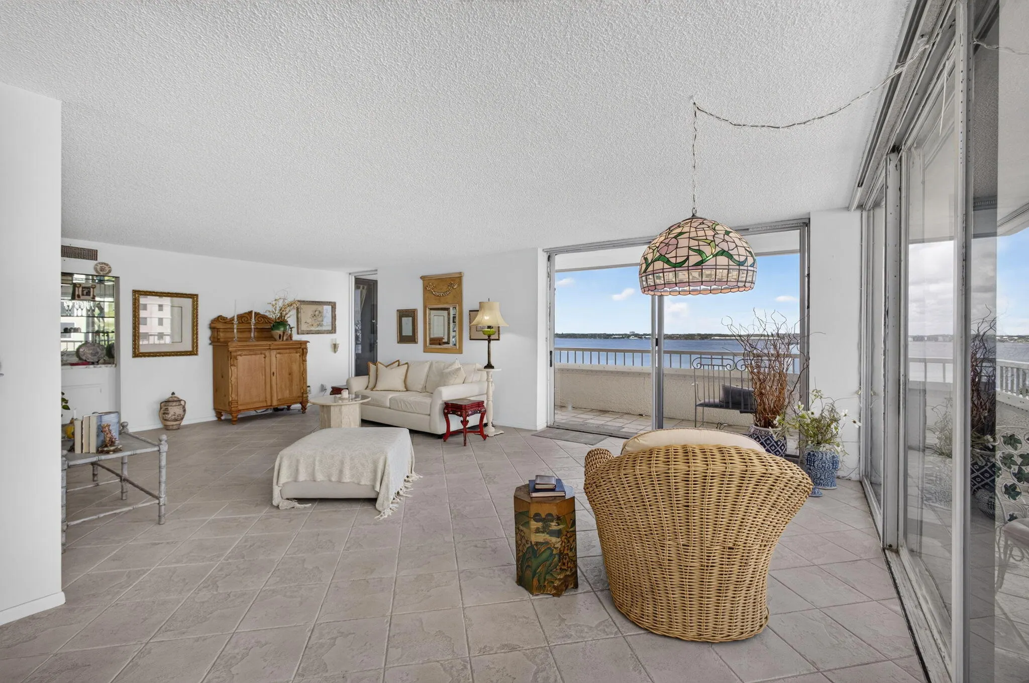 5280 N OCEAN Drive #4D