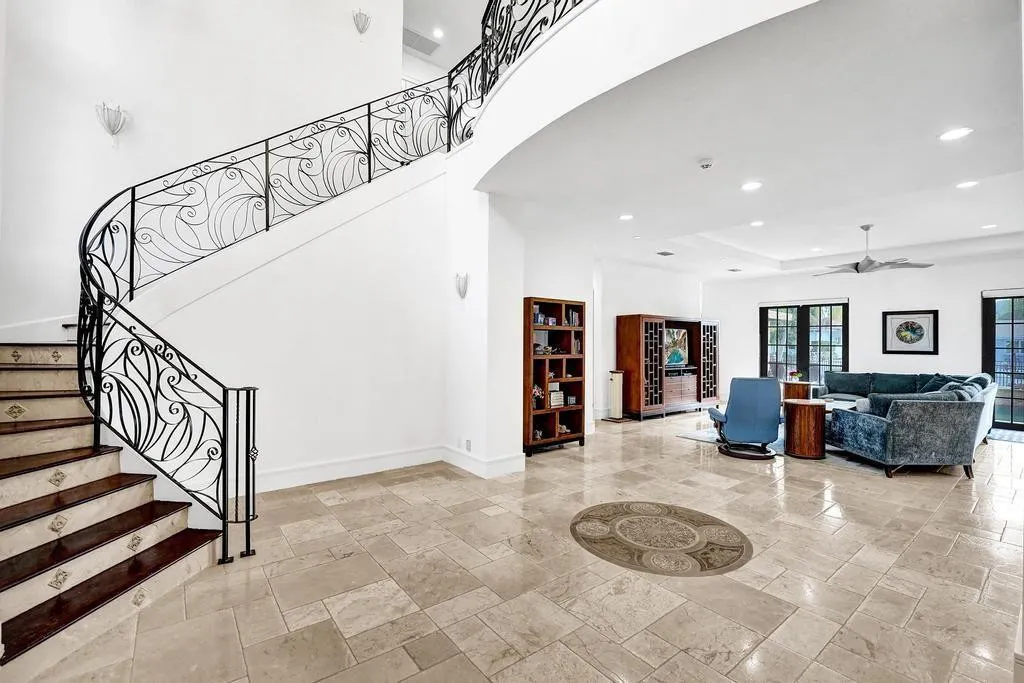 2340 NE 47TH Street