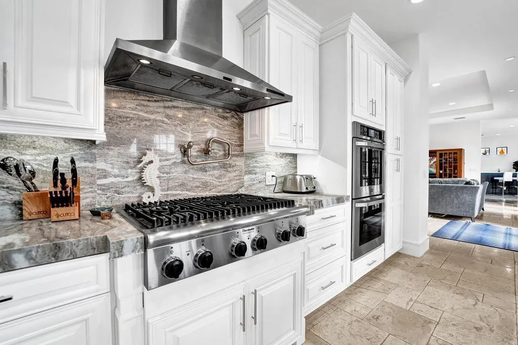 2340 NE 47TH Street