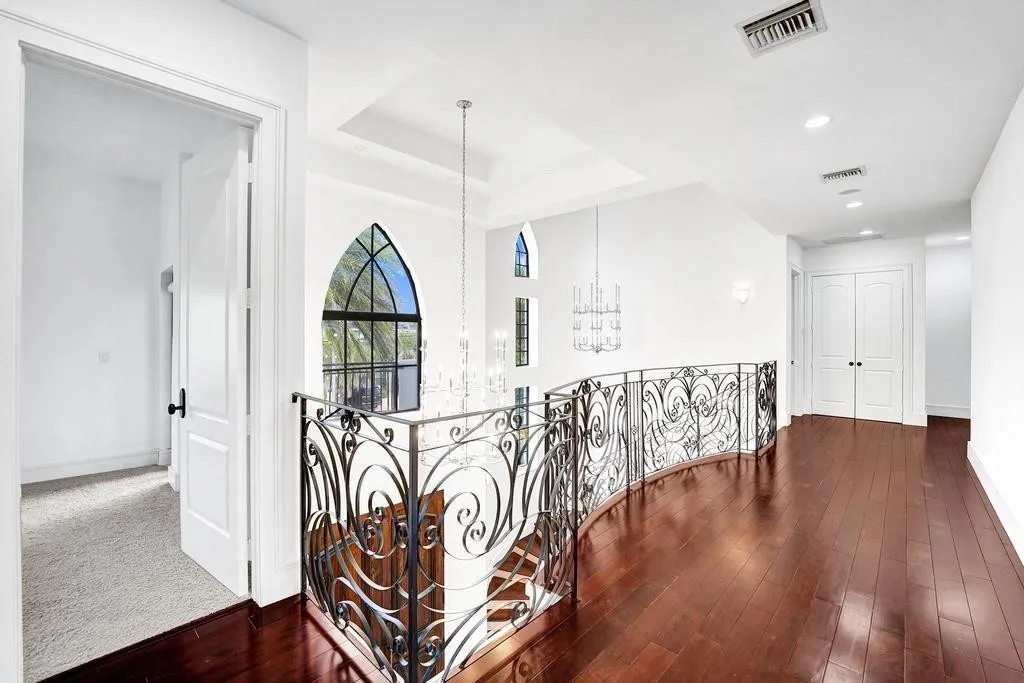 2340 NE 47TH Street