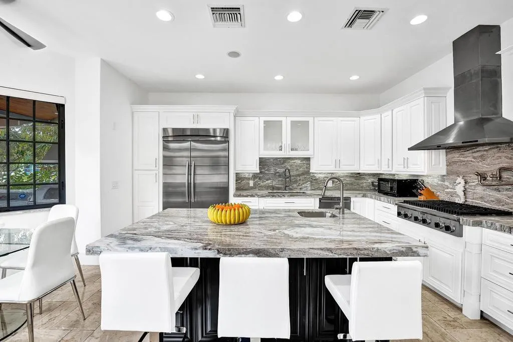2340 NE 47TH Street