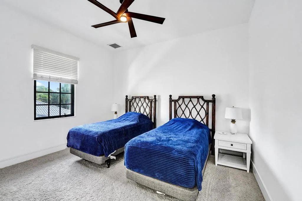 2340 NE 47TH Street