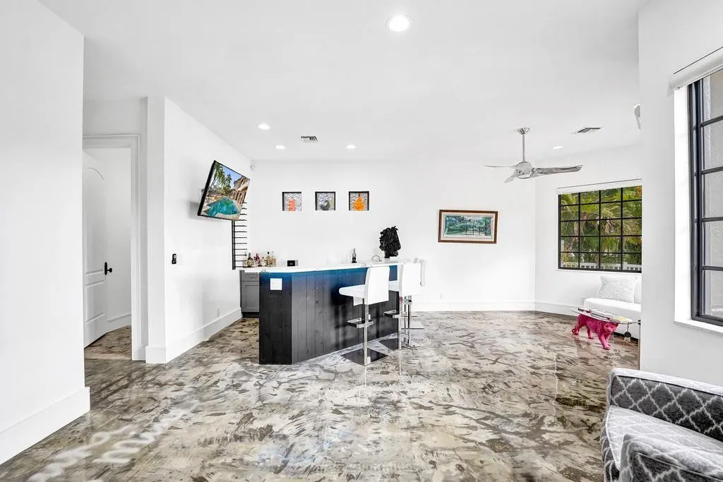 2340 NE 47TH Street