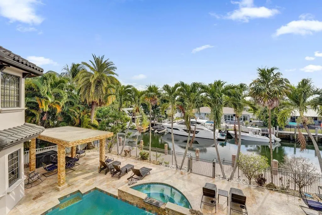 2340 NE 47TH Street