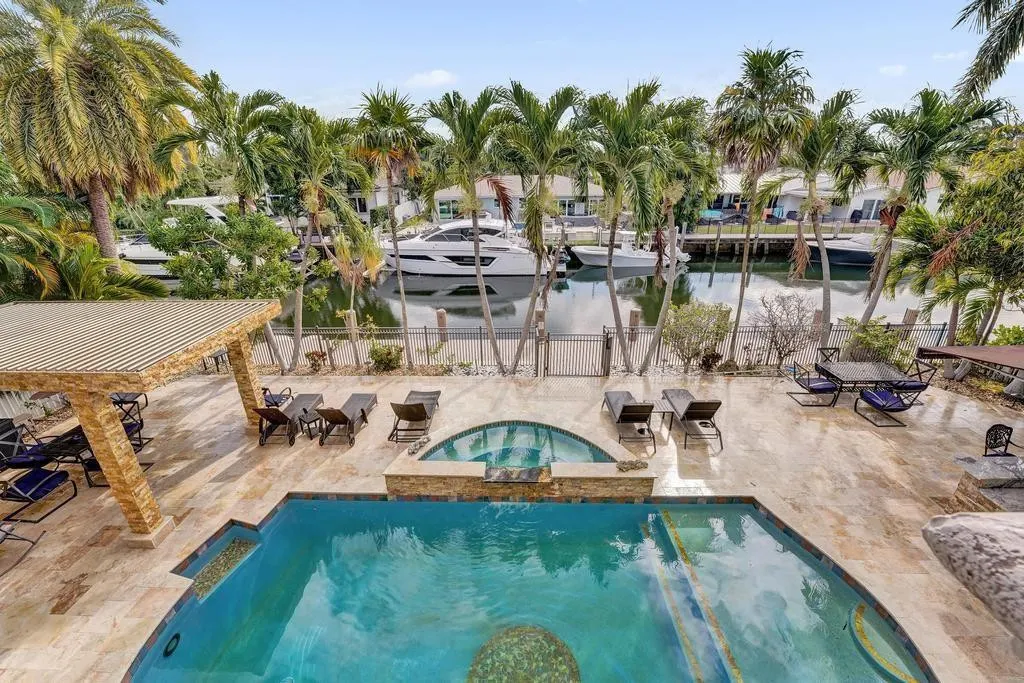 2340 NE 47TH Street