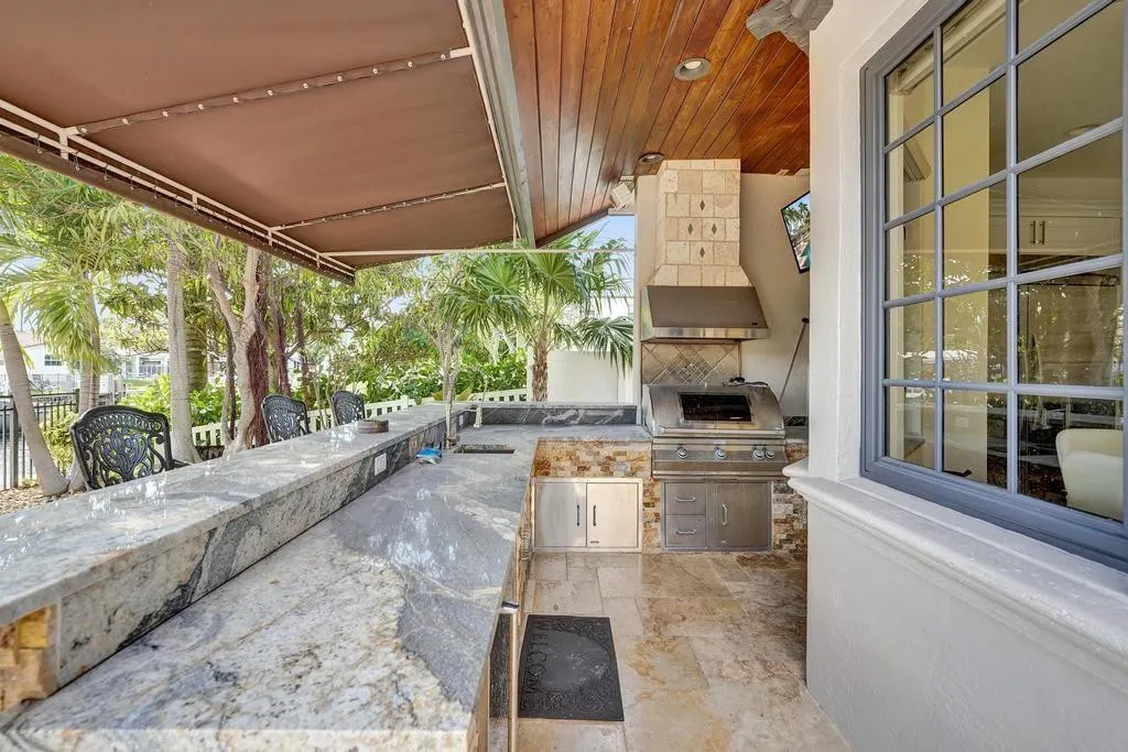 2340 NE 47TH Street