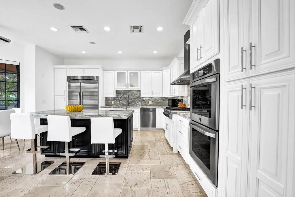 2340 NE 47TH Street