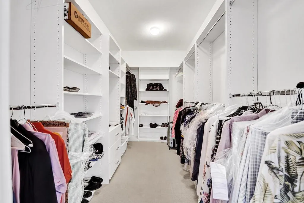2340 NE 47TH Street