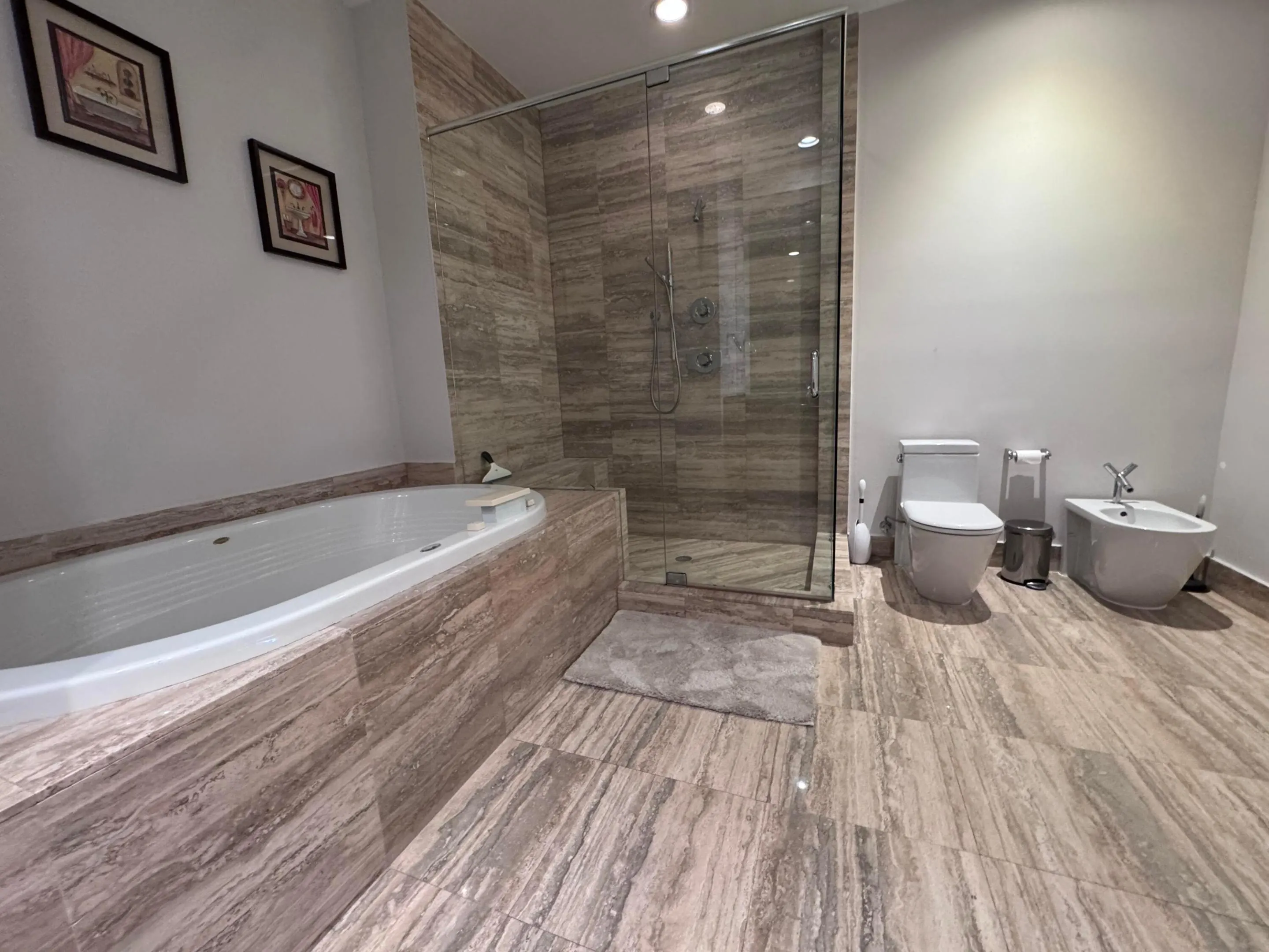 16001 COLLINS Avenue #4002