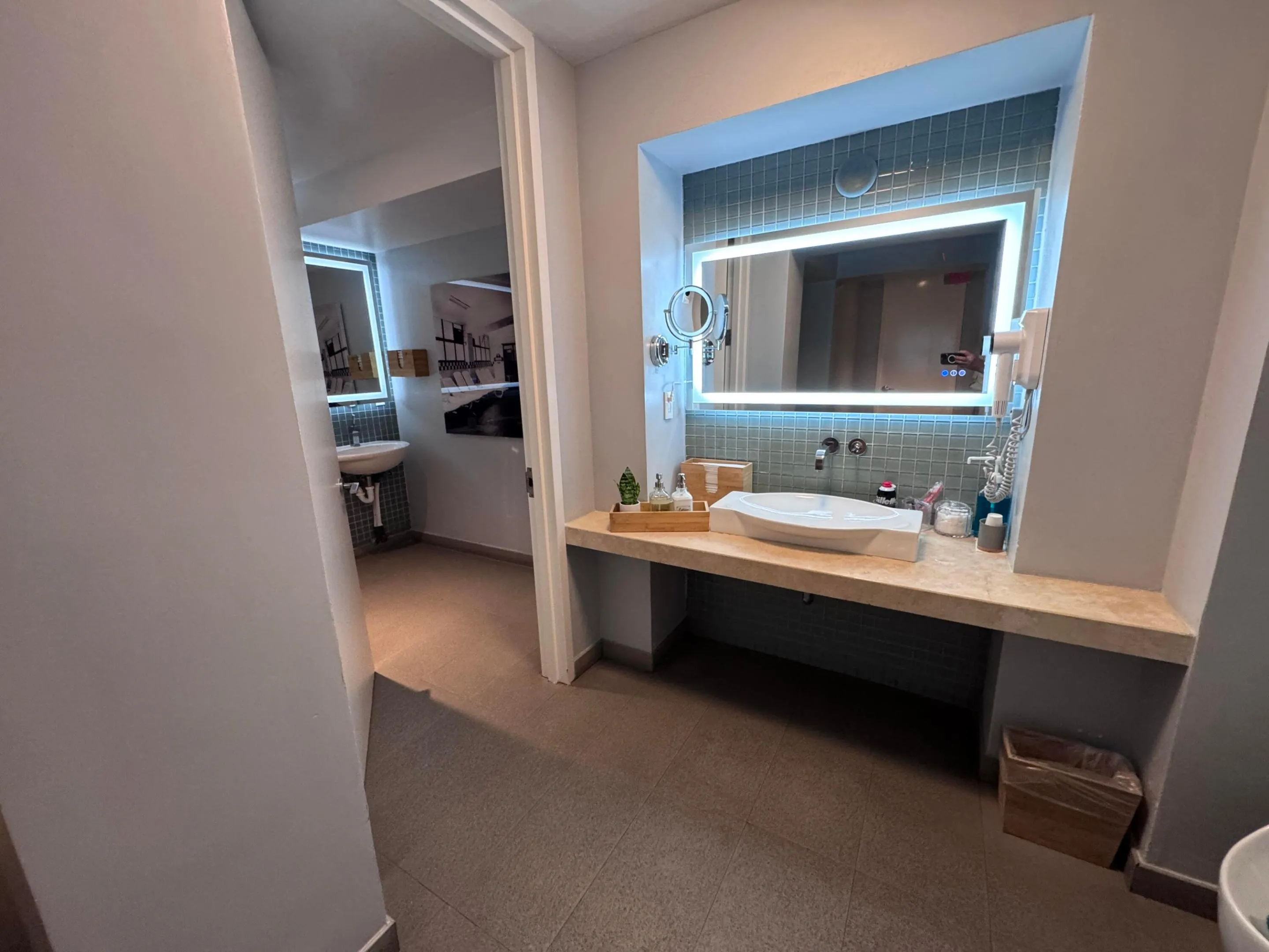 16001 COLLINS Avenue #4002