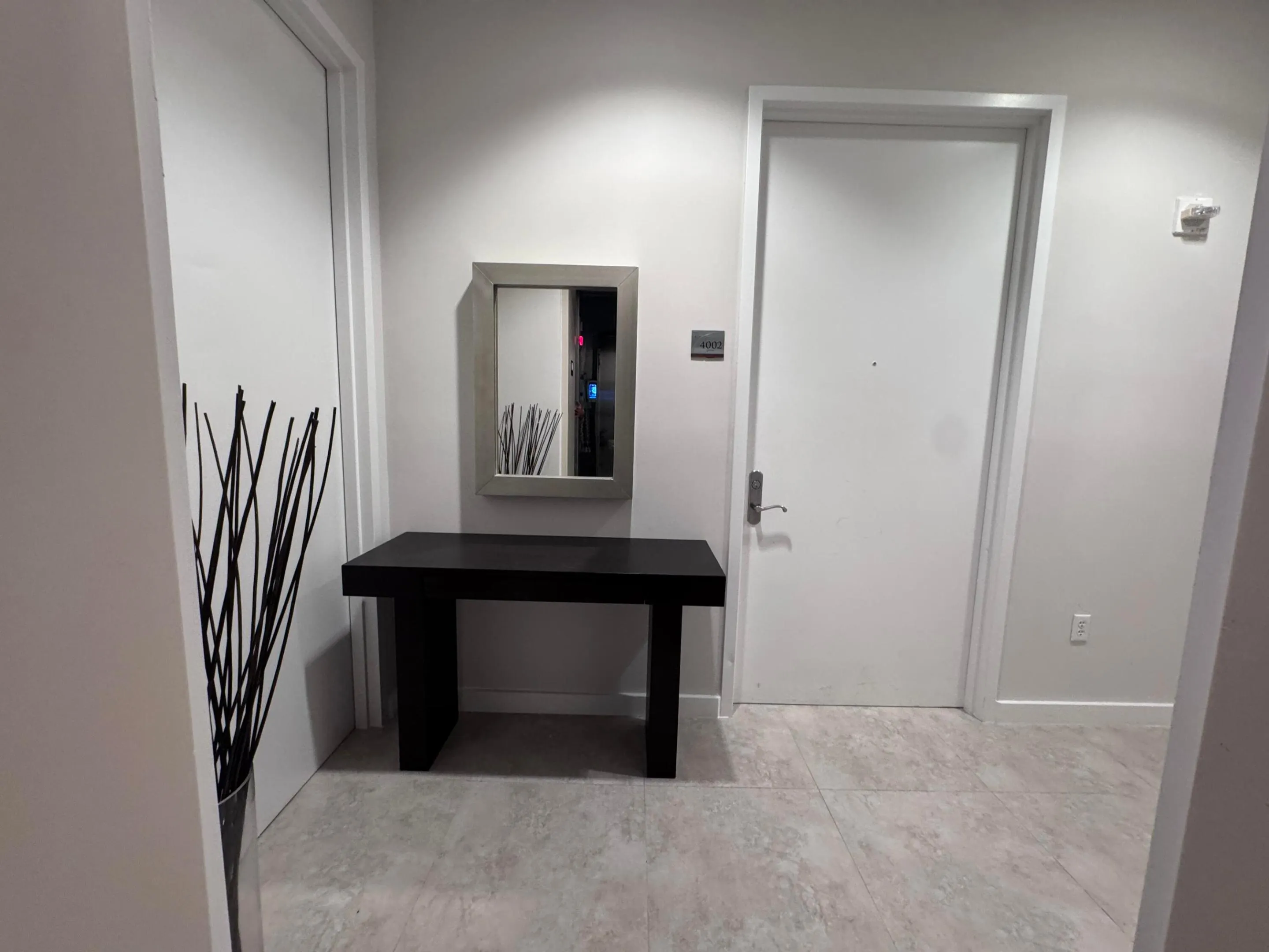 16001 COLLINS Avenue #4002