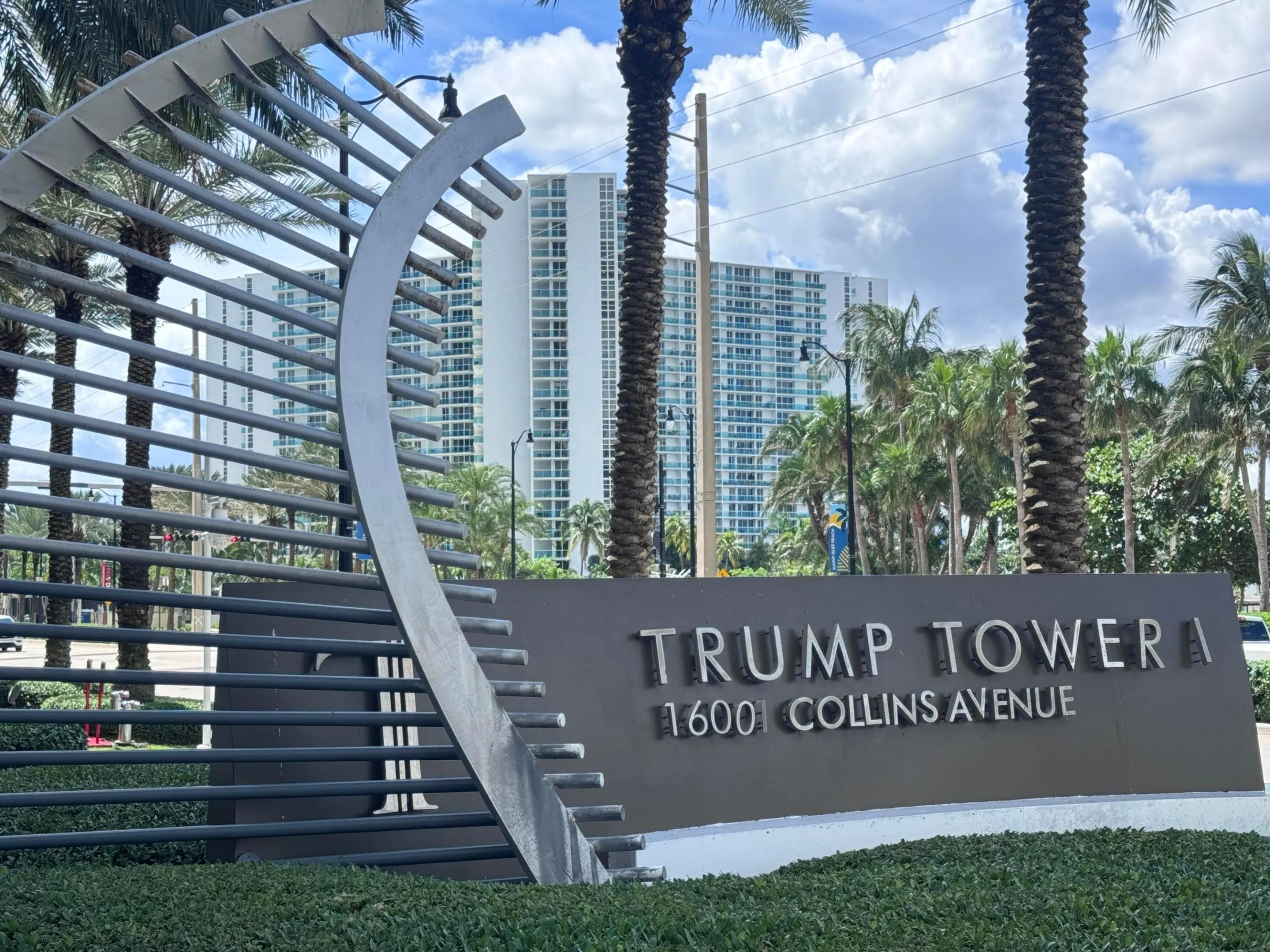 16001 COLLINS Avenue #4002